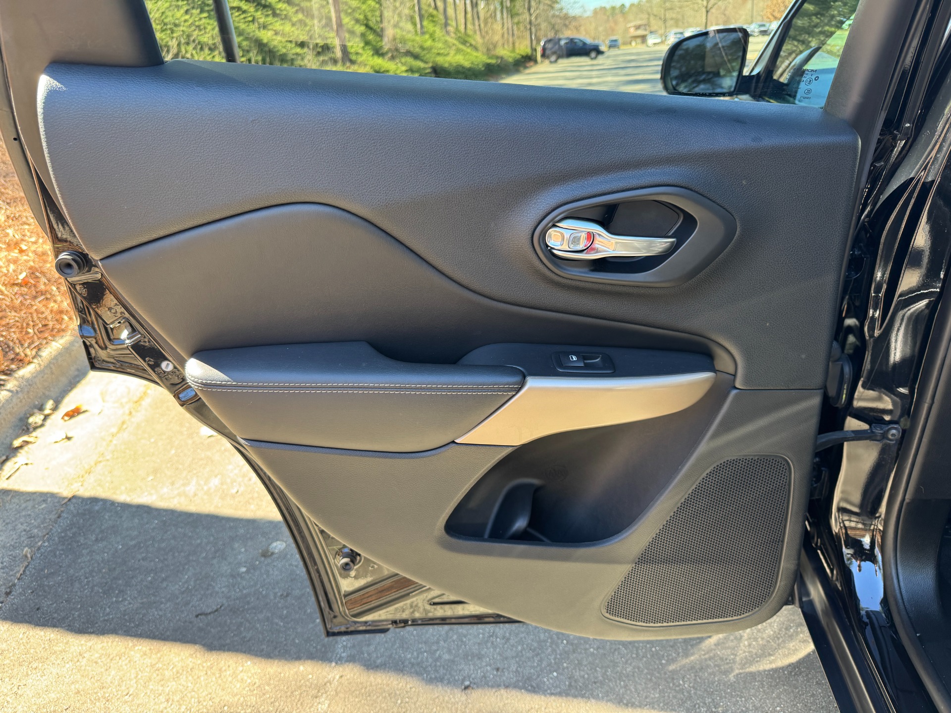 Used 2018 Jeep CHEROKEE LIMITED HIGH ALTITUDE FWD / PARK ASST / BLIND SPOT / REARVIEW for sale Sold at Formula Imports in Charlotte NC 28227 38