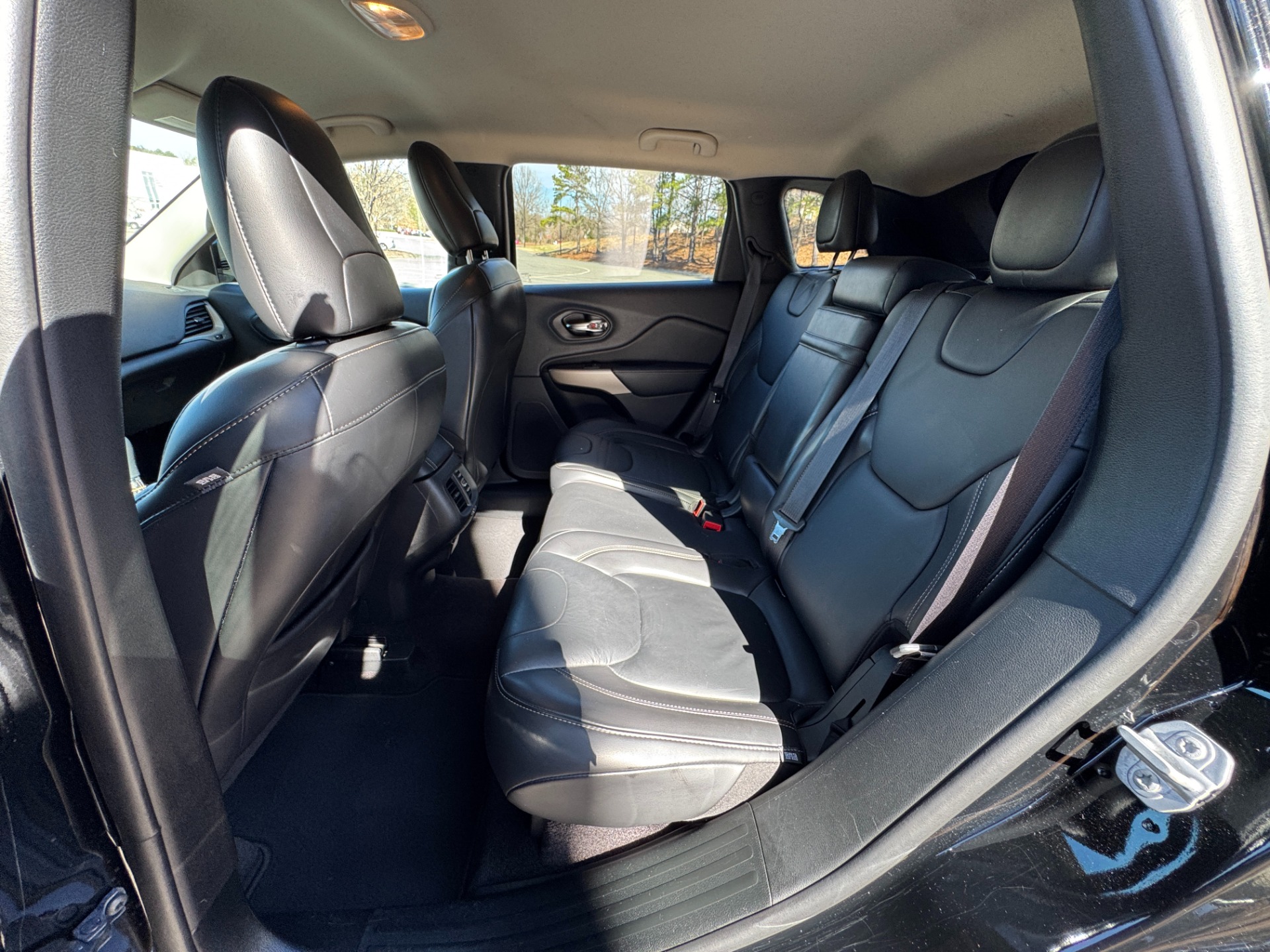 Used 2018 Jeep Cherokee Limited LIMITED / HIGH ALTITUDE PKG / 18IN WHEELS for sale Sold at Formula Imports in Charlotte NC 28227 39