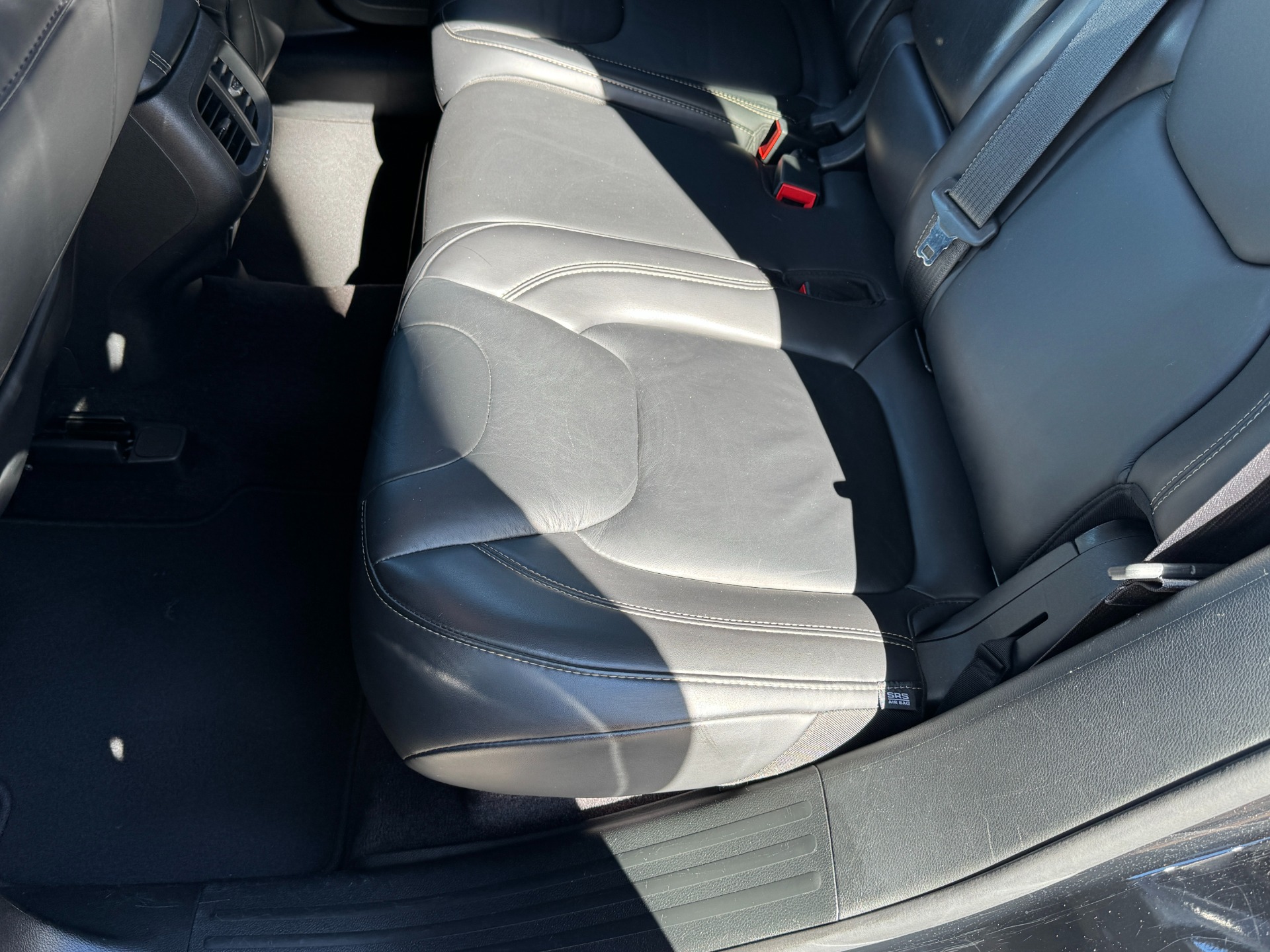 Used 2018 Jeep CHEROKEE LIMITED HIGH ALTITUDE FWD / PARK ASST / BLIND SPOT / REARVIEW for sale Sold at Formula Imports in Charlotte NC 28227 42