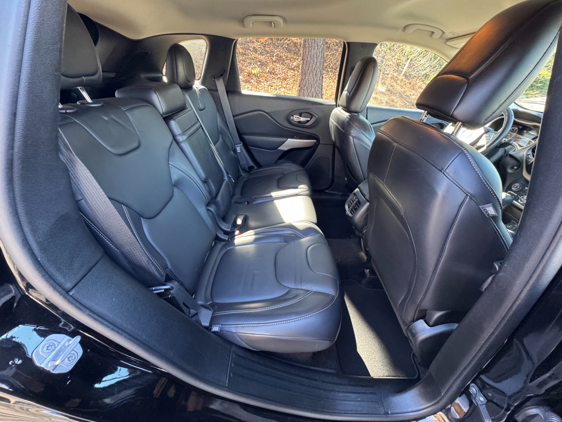 Used 2018 Jeep Cherokee Limited LIMITED / HIGH ALTITUDE PKG / 18IN WHEELS for sale Sold at Formula Imports in Charlotte NC 28227 52