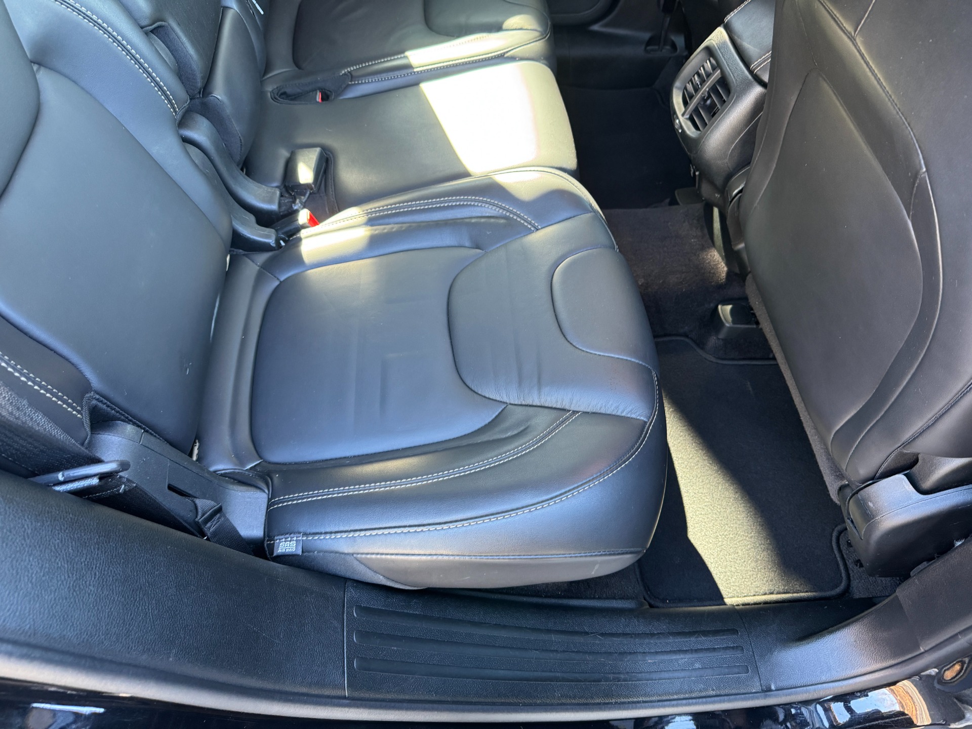 Used 2018 Jeep CHEROKEE LIMITED HIGH ALTITUDE FWD / PARK ASST / BLIND SPOT / REARVIEW for sale Sold at Formula Imports in Charlotte NC 28227 55
