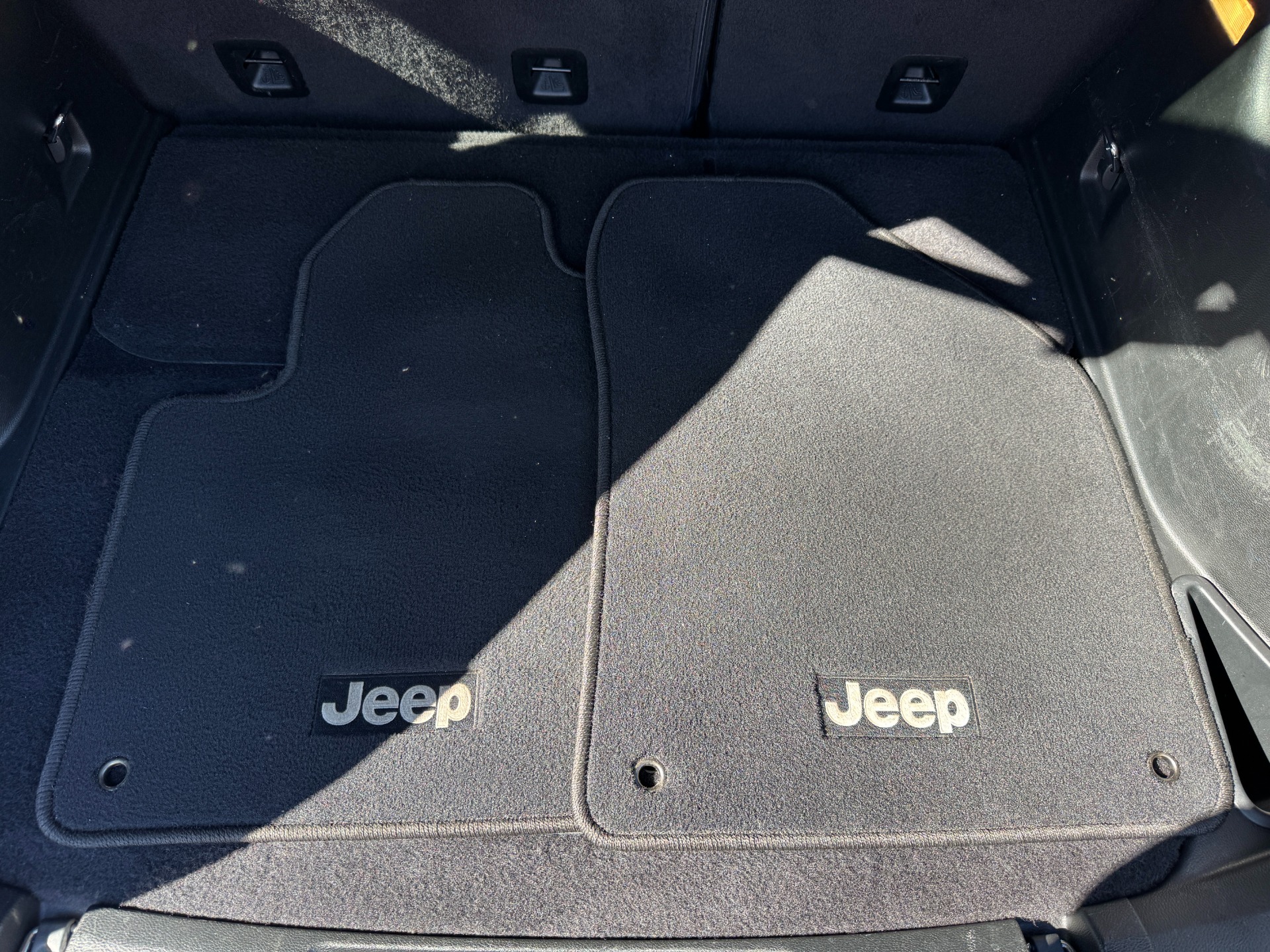 Used 2018 Jeep CHEROKEE LIMITED HIGH ALTITUDE FWD / PARK ASST / BLIND SPOT / REARVIEW for sale Sold at Formula Imports in Charlotte NC 28227 57