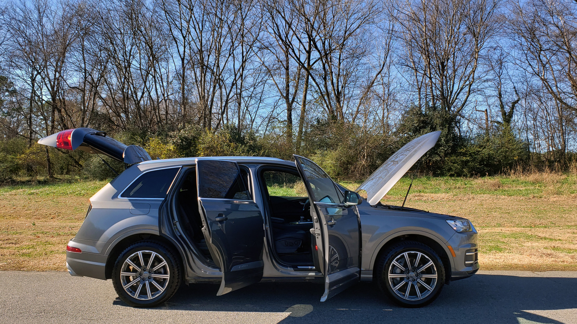 Used 2017 Audi Q7 PREMIUM PLUS / 2.0T TIPTRONIC / NAV / PANO-ROOF / 3-ROW / REARVIEW for sale Sold at Formula Imports in Charlotte NC 28227 17