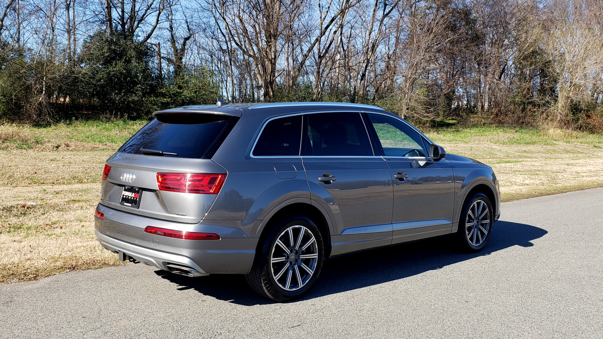 Used 2017 Audi Q7 PREMIUM PLUS / 2.0T TIPTRONIC / NAV / PANO-ROOF / 3-ROW / REARVIEW for sale Sold at Formula Imports in Charlotte NC 28227 5
