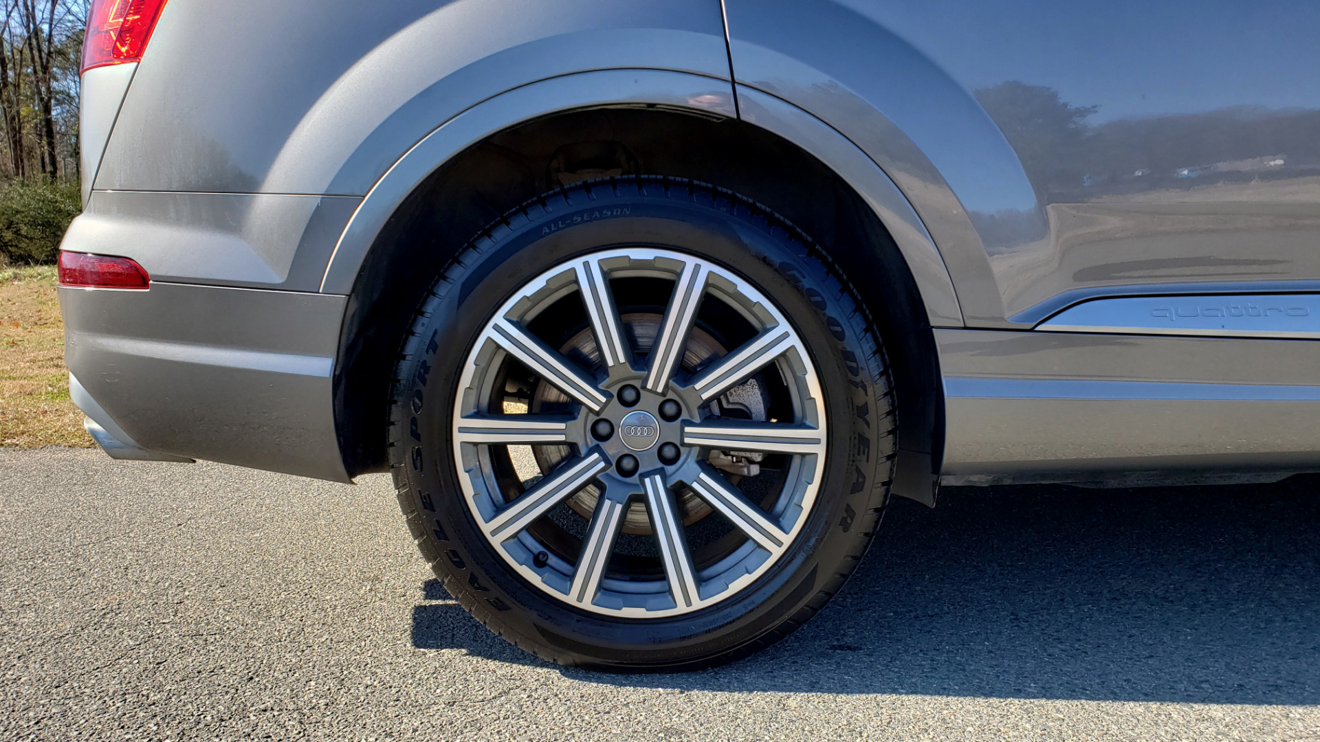 Used 2017 Audi Q7 PREMIUM PLUS / 2.0T TIPTRONIC / NAV / PANO-ROOF / 3-ROW / REARVIEW for sale Sold at Formula Imports in Charlotte NC 28227 88