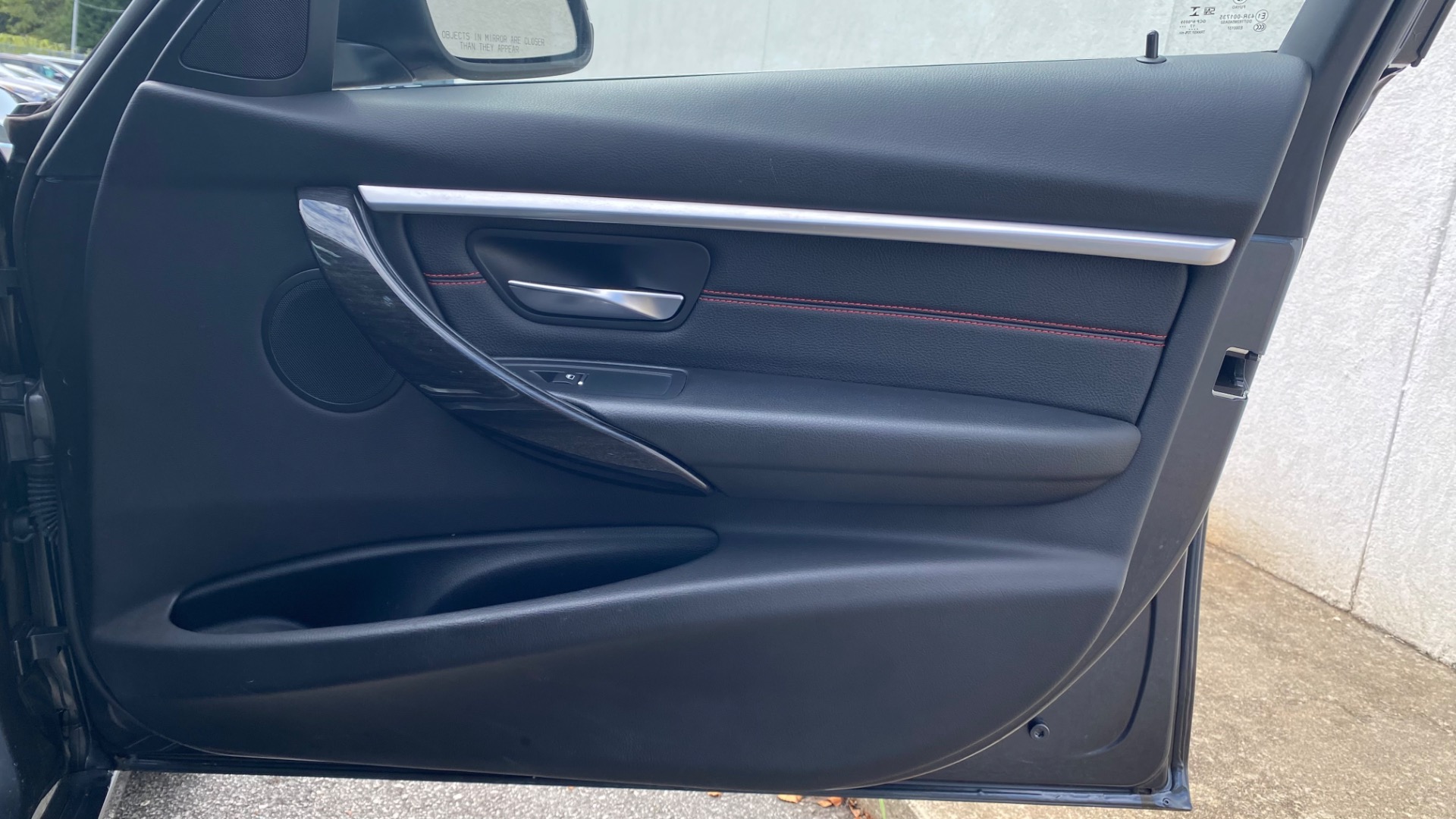Used 2018 BMW 3 Series 330i xDrive for sale $23,995 at Formula Imports in Charlotte NC 28227 35