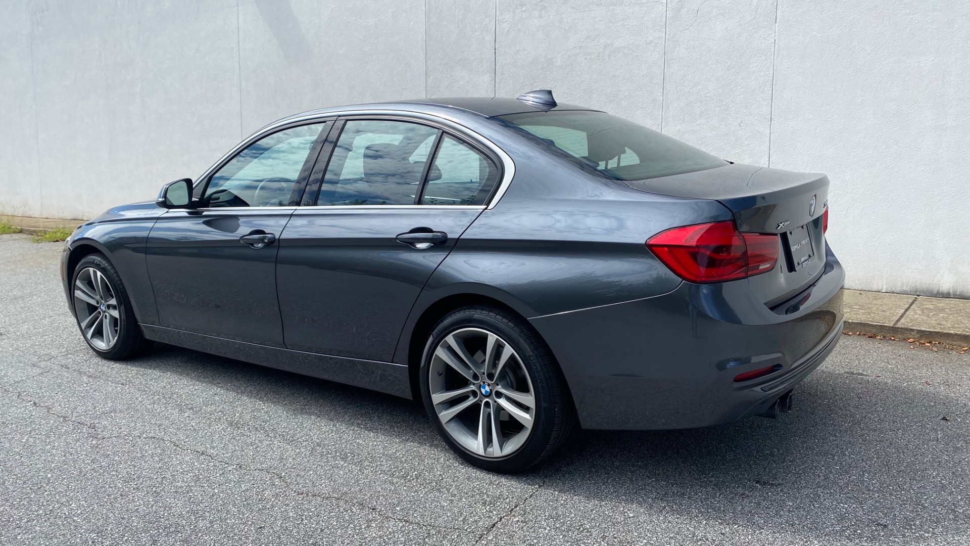 Used 2018 BMW 3 Series 330i xDrive for sale Sold at Formula Imports in Charlotte NC 28227 5