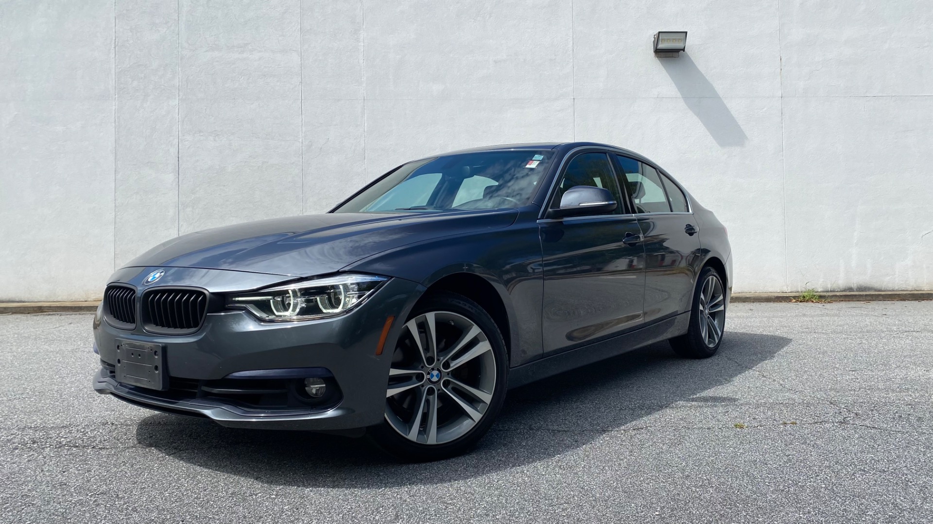 Used 2018 BMW 3 Series 330i xDrive for sale $23,995 at Formula Imports in Charlotte NC 28227 1