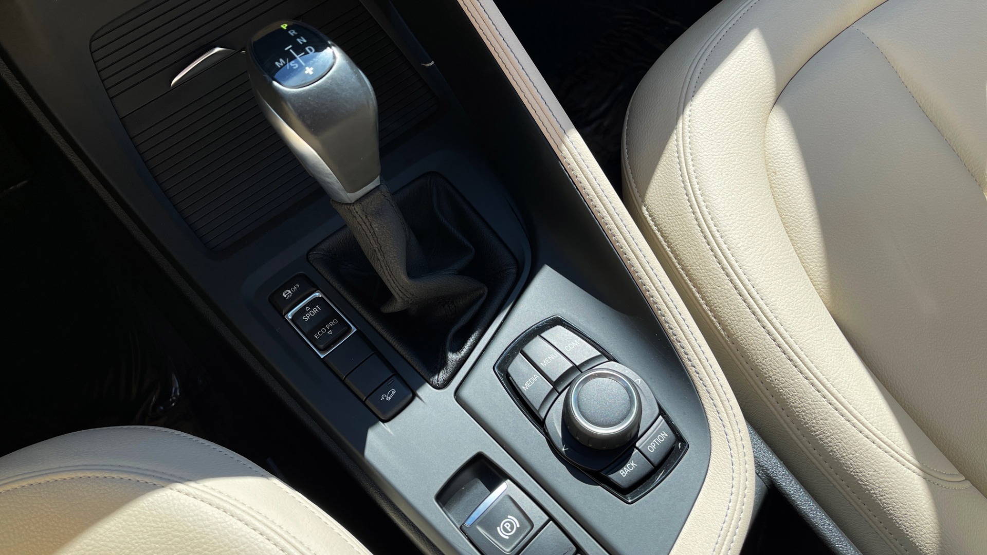 Used 2018 BMW X1 XDRIVE28I / CONV PKG / HTD SEATS / PANO-ROOF / REARVIEW for sale Sold at Formula Imports in Charlotte NC 28227 51