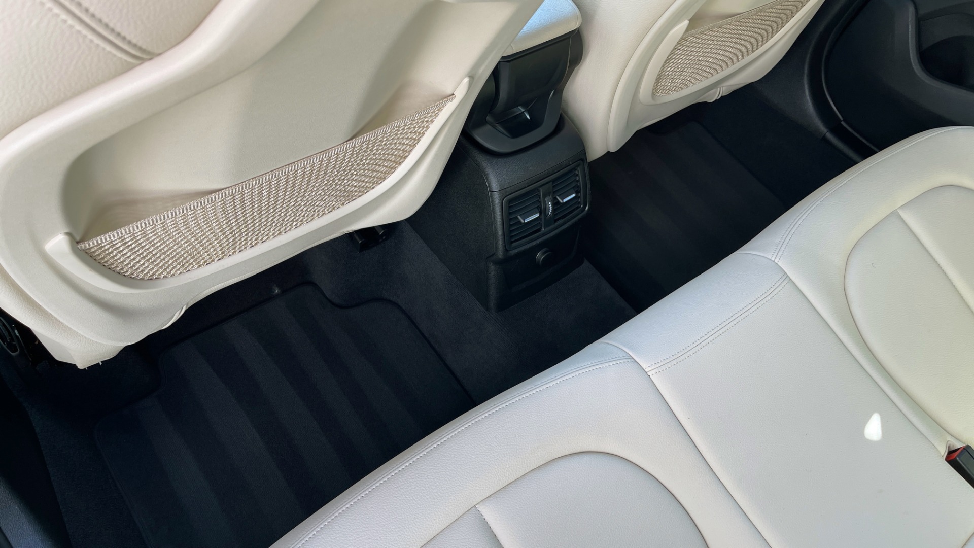 Used 2018 BMW X1 XDRIVE28I / CONV PKG / HTD SEATS / PANO-ROOF / REARVIEW for sale Sold at Formula Imports in Charlotte NC 28227 59