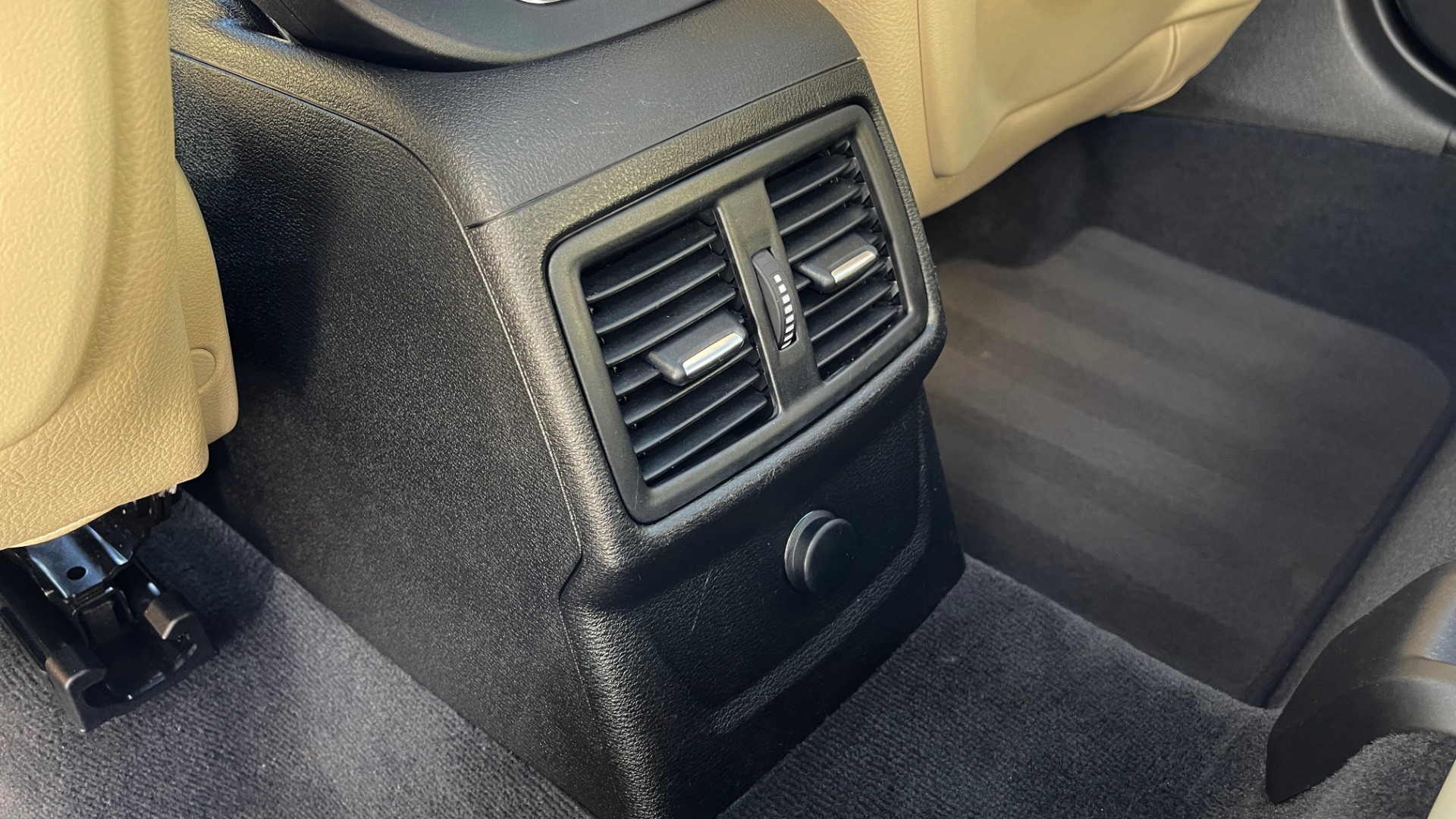 Used 2018 BMW X1 XDRIVE28I / CONV PKG / HTD SEATS / PANO-ROOF / REARVIEW for sale Sold at Formula Imports in Charlotte NC 28227 60