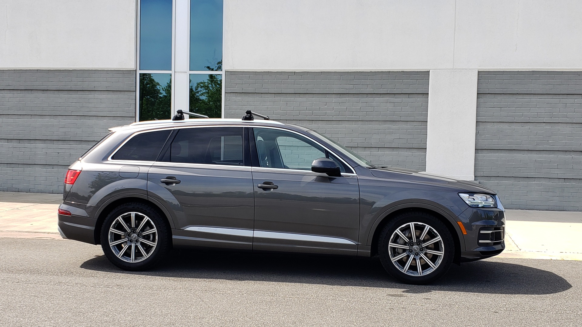 Used 2018 Audi Q7 PRESTIGE TIPTRONIC / NAV / SUNROOF / ADAPTIVE PKG / DRVR ASST / CLD WTHR / for sale Sold at Formula Imports in Charlotte NC 28227 10