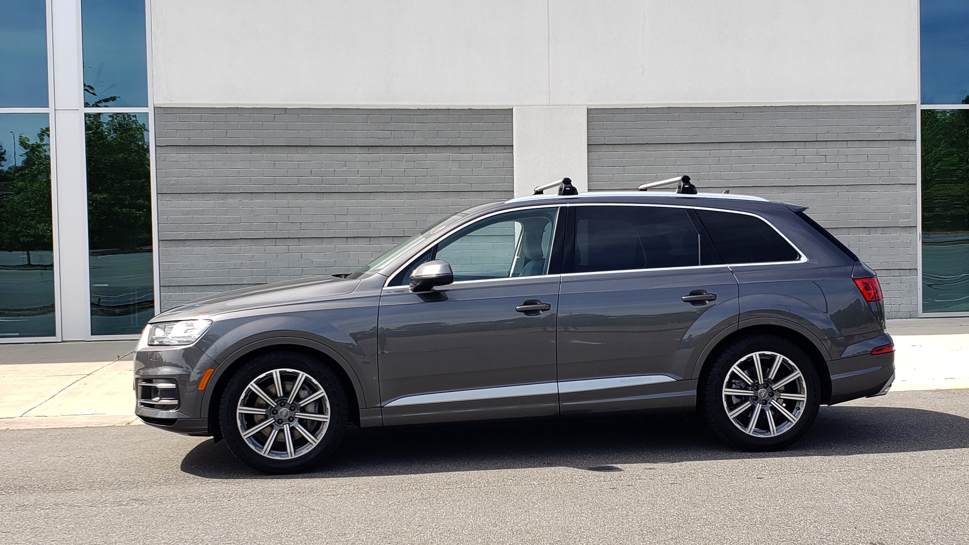 Used 2018 Audi Q7 PRESTIGE TIPTRONIC / NAV / SUNROOF / ADAPTIVE PKG / DRVR ASST / CLD WTHR / for sale Sold at Formula Imports in Charlotte NC 28227 4