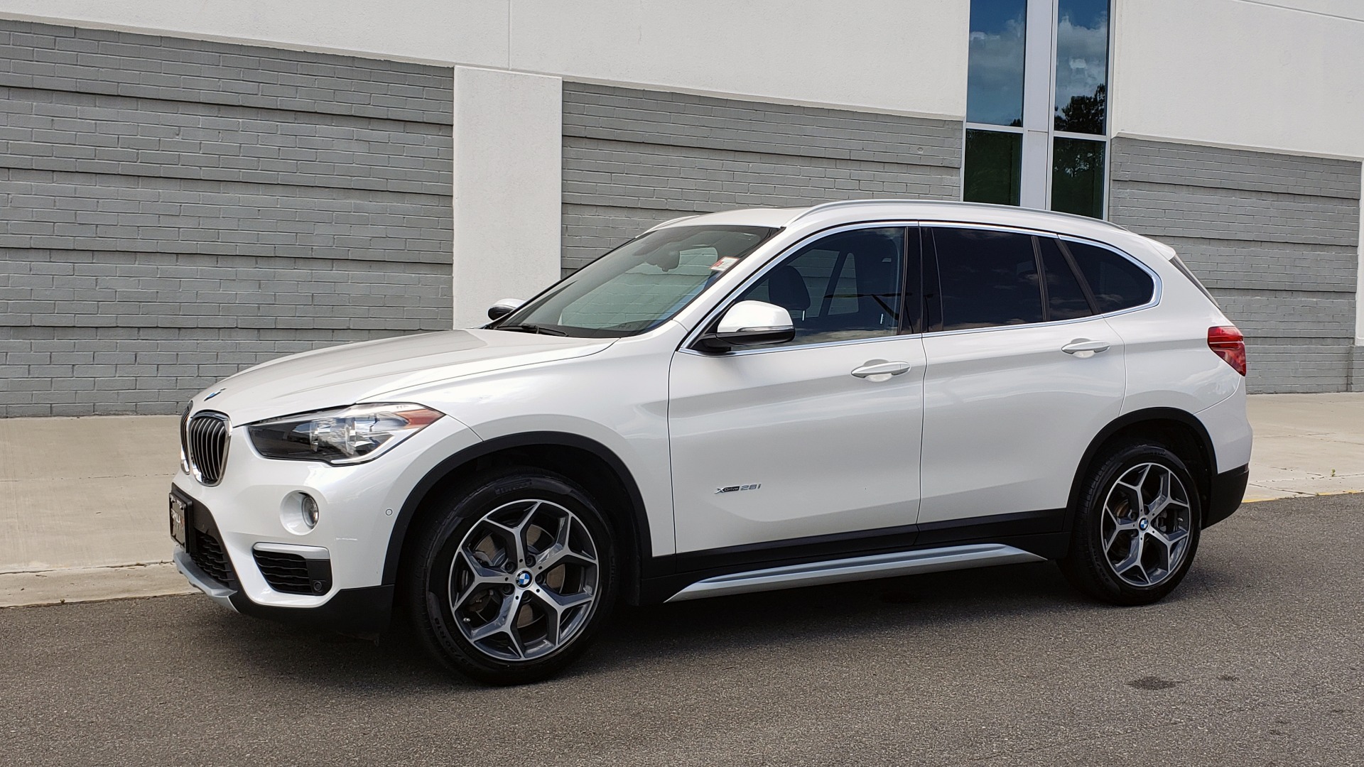 Used 2018 BMW X1 XDRIVE28I / NAV / CONV PKG / HTD SEATS / APPLE / PANO-ROOF / REARVIEW for sale Sold at Formula Imports in Charlotte NC 28227 4