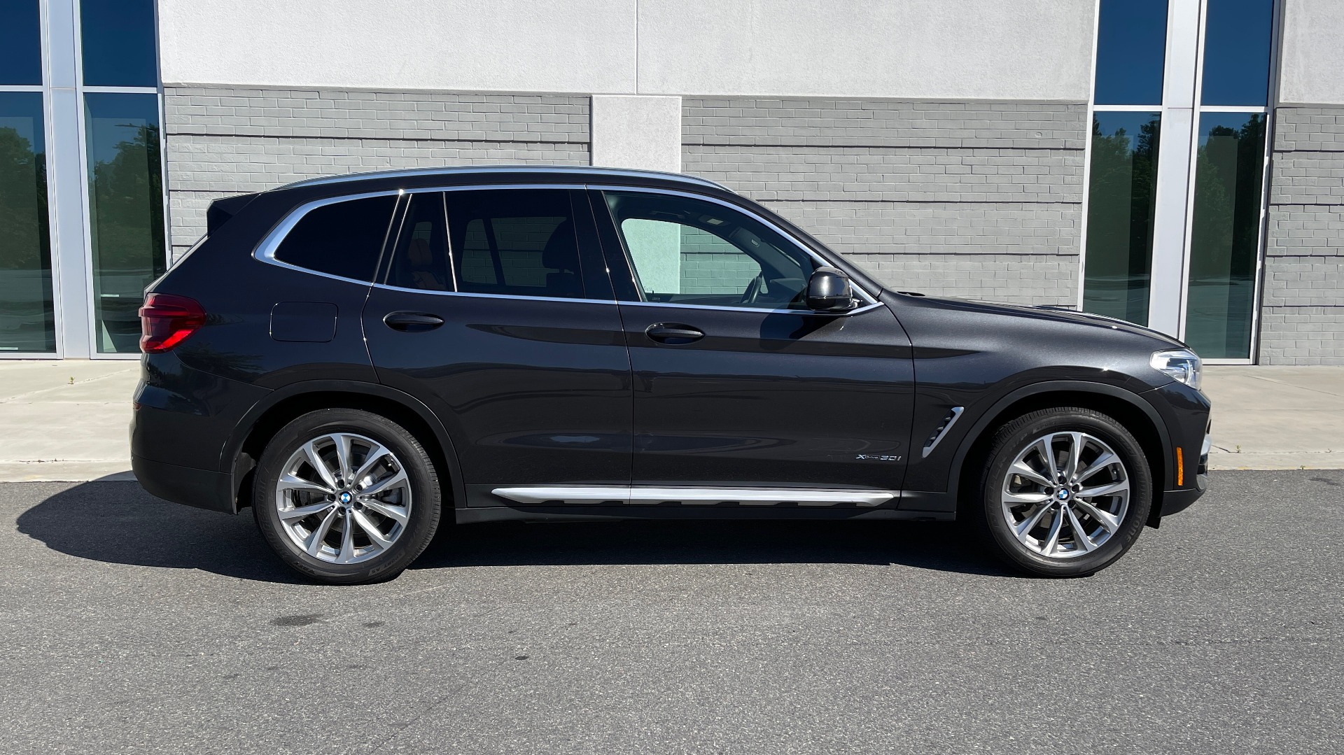 Used 2018 BMW X3 XDRIVE30I PREMIUM / NAV / DRVR ASST PLUS / CONV PKG / SUNROOF / REARVIEW for sale Sold at Formula Imports in Charlotte NC 28227 3