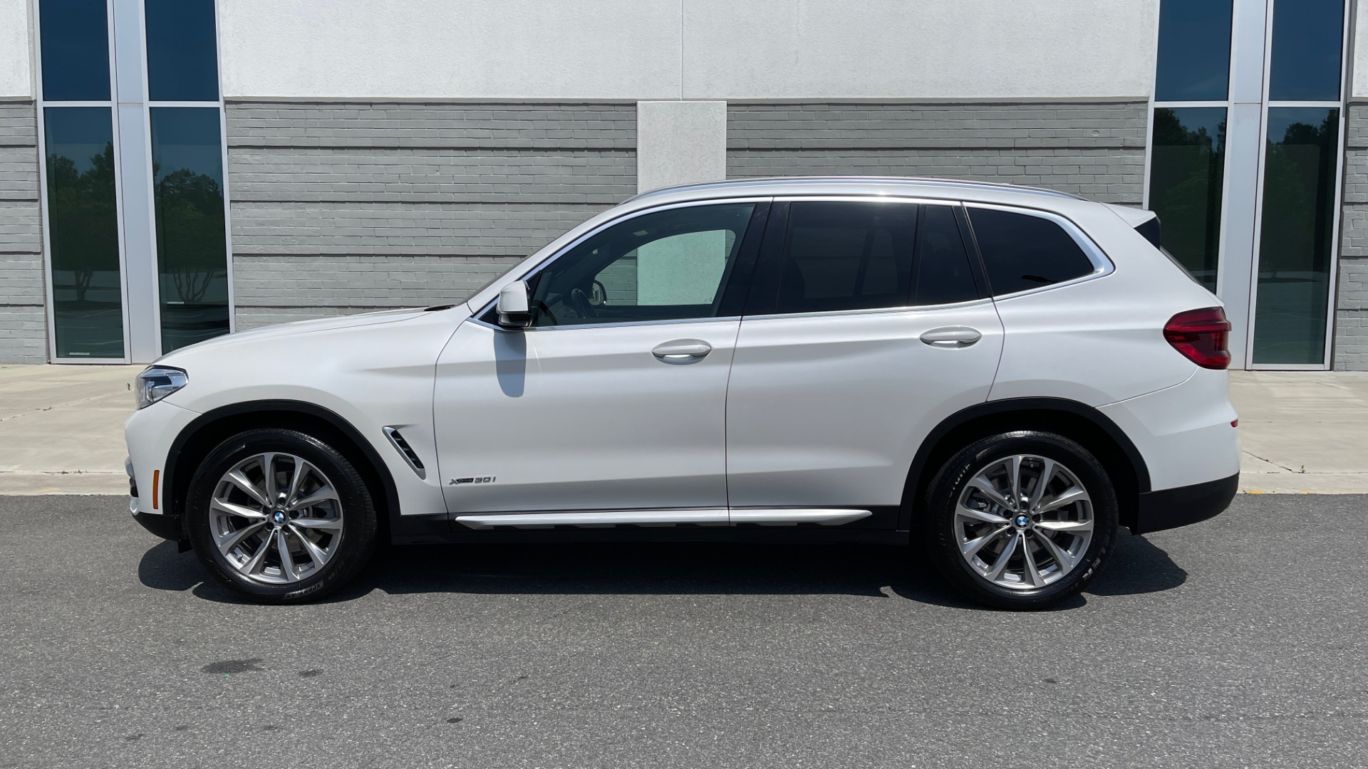 Used 2018 BMW X3 XDRIVE30I PREMIUM / NAV / DRVR ASST / CONV PKG / SUNROOF / REARVIEW for sale Sold at Formula Imports in Charlotte NC 28227 5