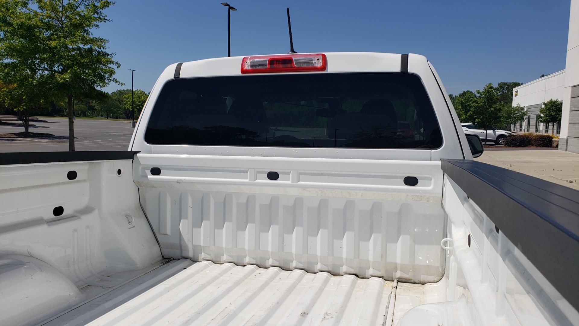 Used 2016 Chevrolet COLORADO 2WD WT / EXT CAB / 128.3 WB / 4-CYL / 6-SPD AUTO / REARVIEW for sale Sold at Formula Imports in Charlotte NC 28227 24