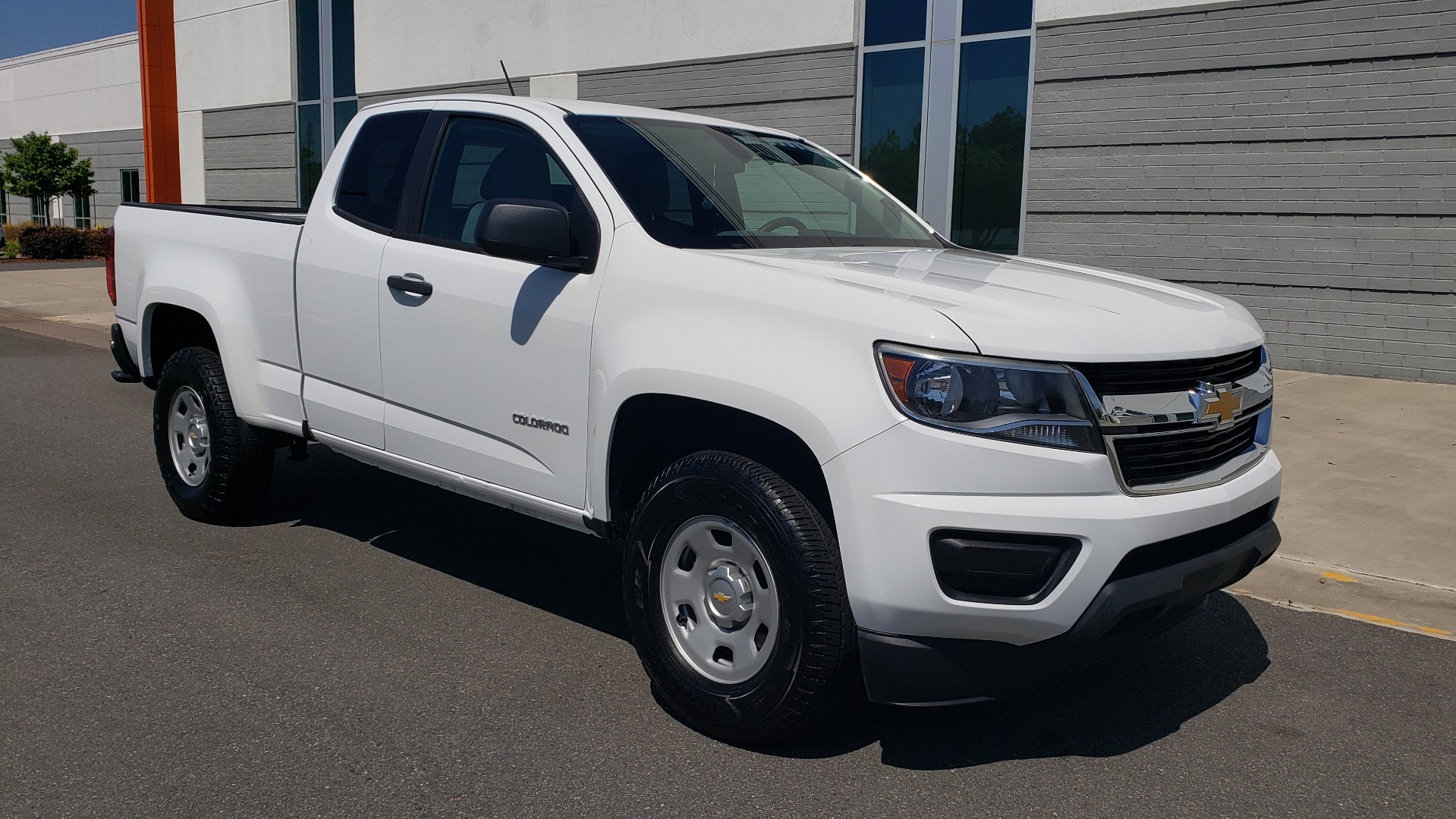 Used 2016 Chevrolet COLORADO 2WD WT / EXT CAB / 128.3 WB / 4-CYL / 6-SPD AUTO / REARVIEW for sale Sold at Formula Imports in Charlotte NC 28227 6