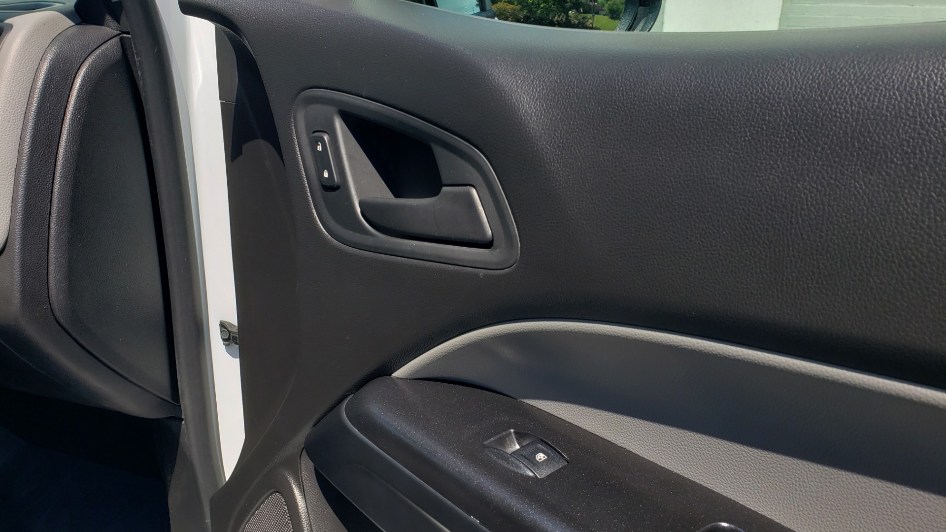 Used 2016 Chevrolet COLORADO 2WD WT / EXT CAB / 128.3 WB / 4-CYL / 6-SPD AUTO / REARVIEW for sale Sold at Formula Imports in Charlotte NC 28227 60