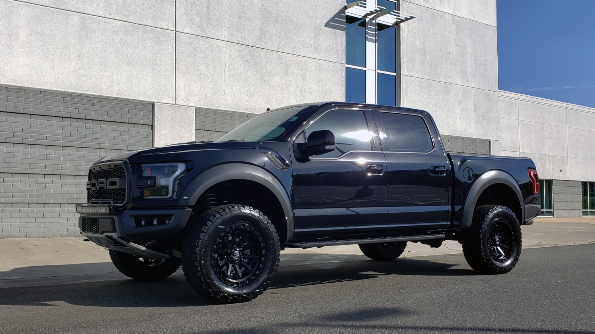 Used 2020 Ford F-150 RAPTOR 4X4 SUPERCREW / NAV / B&O SOUND / SUNROOF / REARVIEW for sale Sold at Formula Imports in Charlotte NC 28227 3