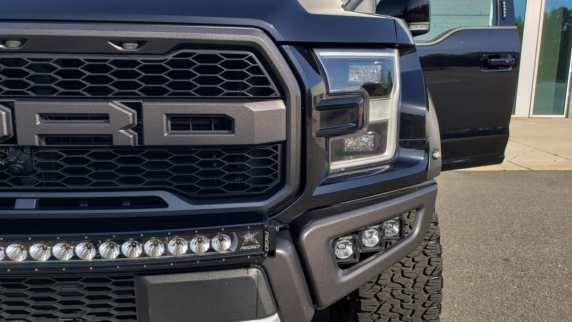 Used 2020 Ford F-150 RAPTOR 4X4 SUPERCREW / NAV / B&O SOUND / SUNROOF / REARVIEW for sale Sold at Formula Imports in Charlotte NC 28227 30