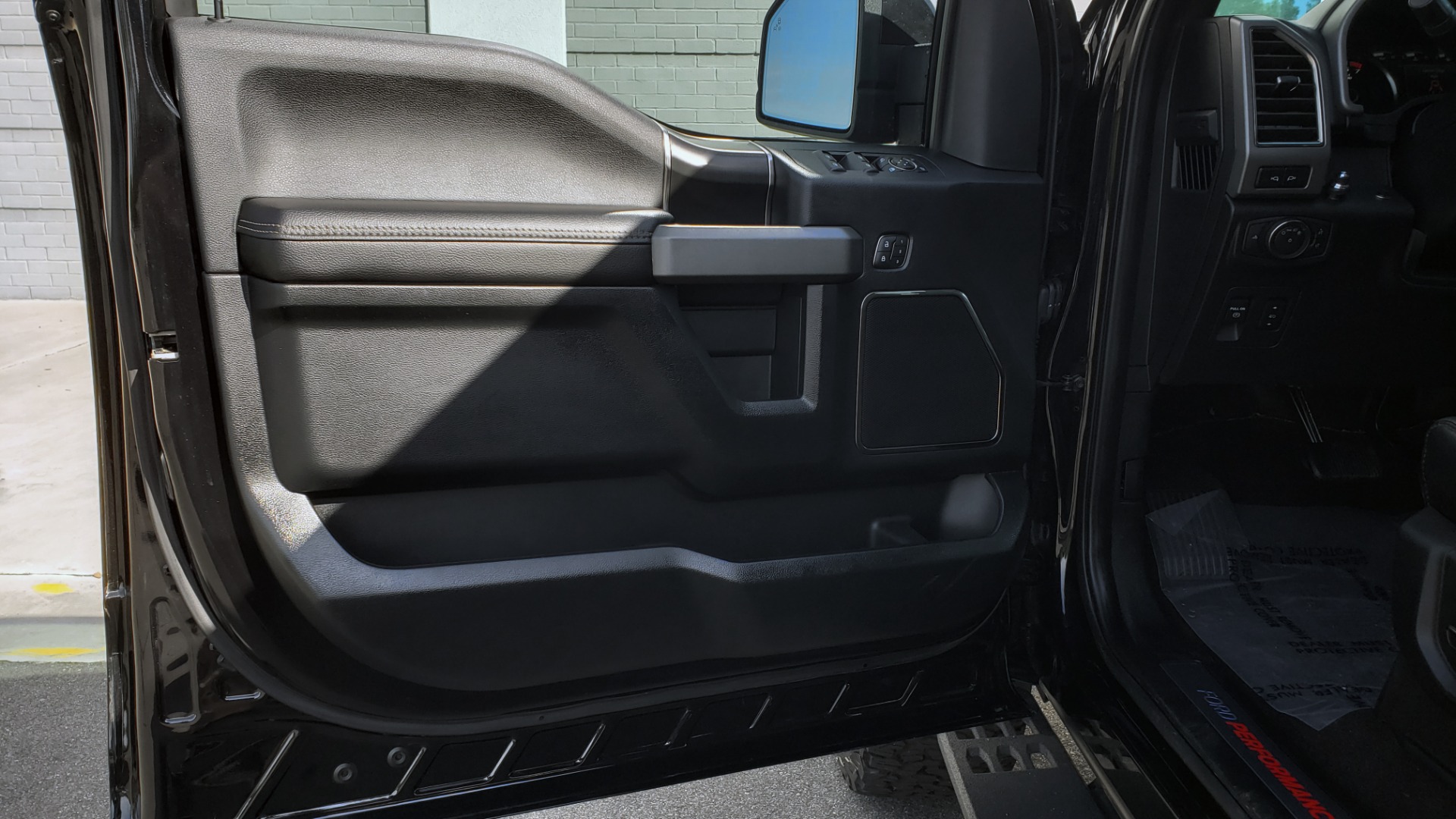 Used 2020 Ford F-150 RAPTOR 4X4 SUPERCREW / NAV / B&O SOUND / SUNROOF / REARVIEW for sale Sold at Formula Imports in Charlotte NC 28227 42