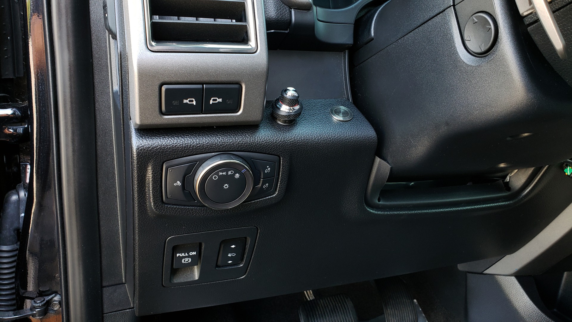 Used 2020 Ford F-150 RAPTOR LIFT/LIGHTS/BED COVER/ MANY OPTIONS for sale Sold at Formula Imports in Charlotte NC 28227 49