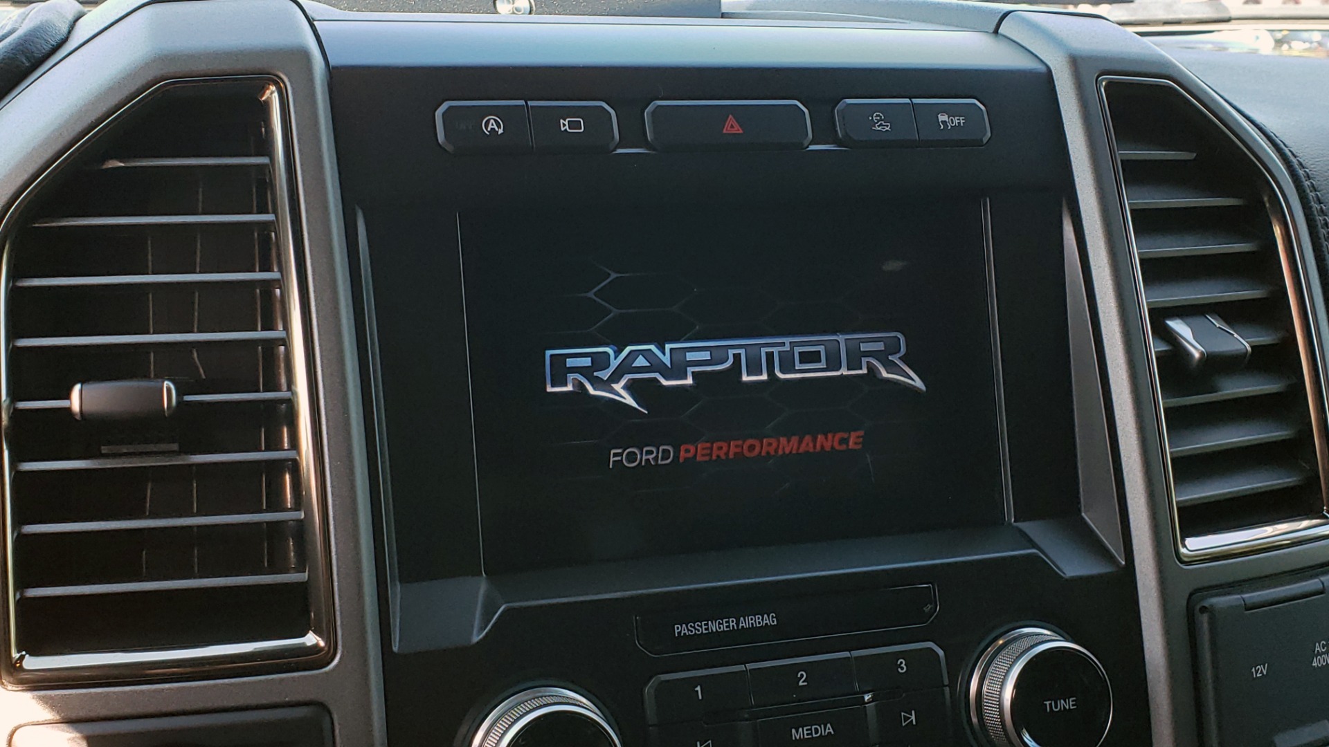 Used 2020 Ford F-150 RAPTOR 4X4 SUPERCREW / NAV / B&O SOUND / SUNROOF / REARVIEW for sale Sold at Formula Imports in Charlotte NC 28227 55
