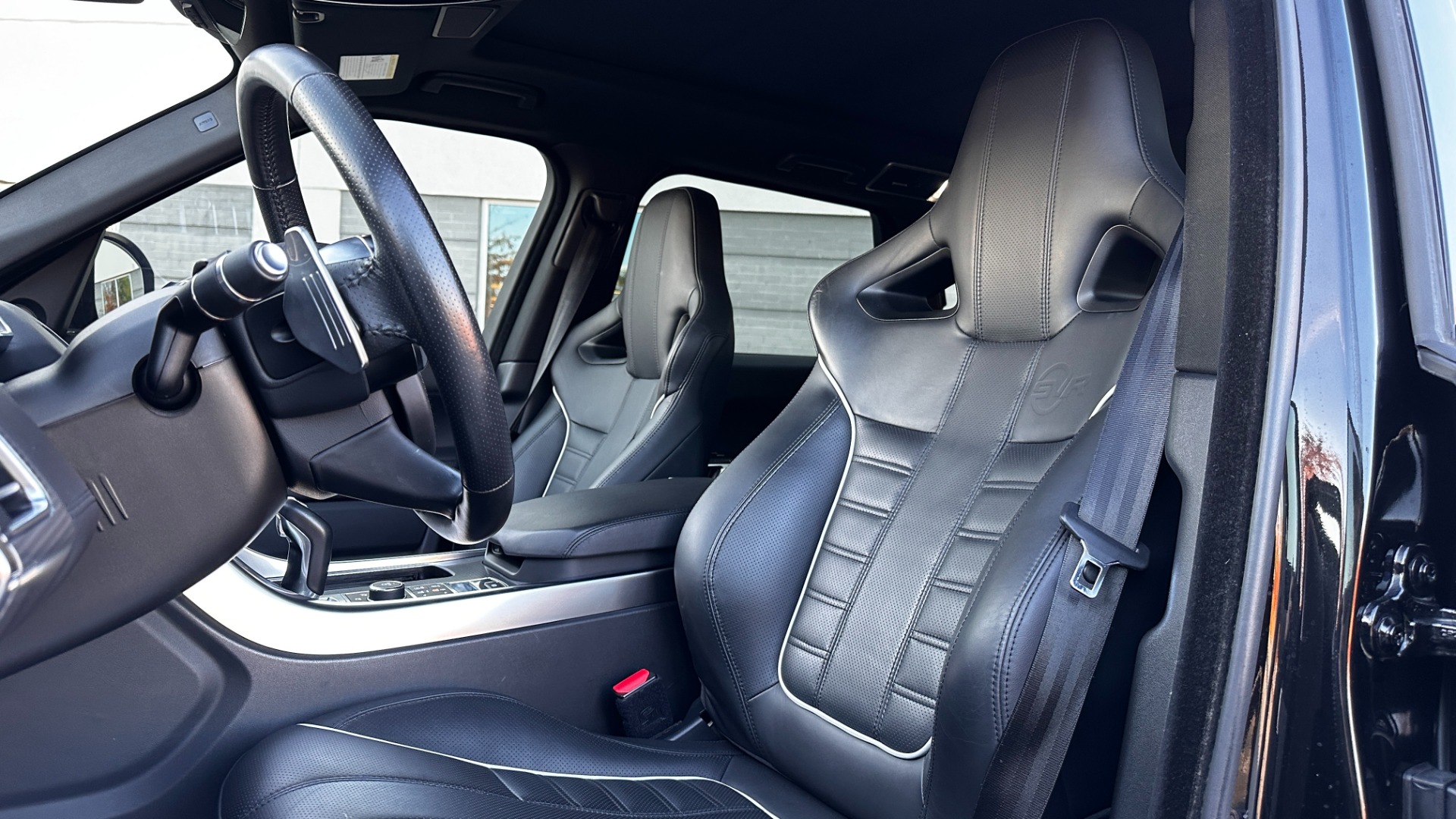 Used 2017 Land Rover Range Rover Sport SVR / DRIVE PRO PACKAGE / MERIDIAN SURROUND SOUND / SUPERCHARGED V8 / PANOR for sale Sold at Formula Imports in Charlotte NC 28227 12