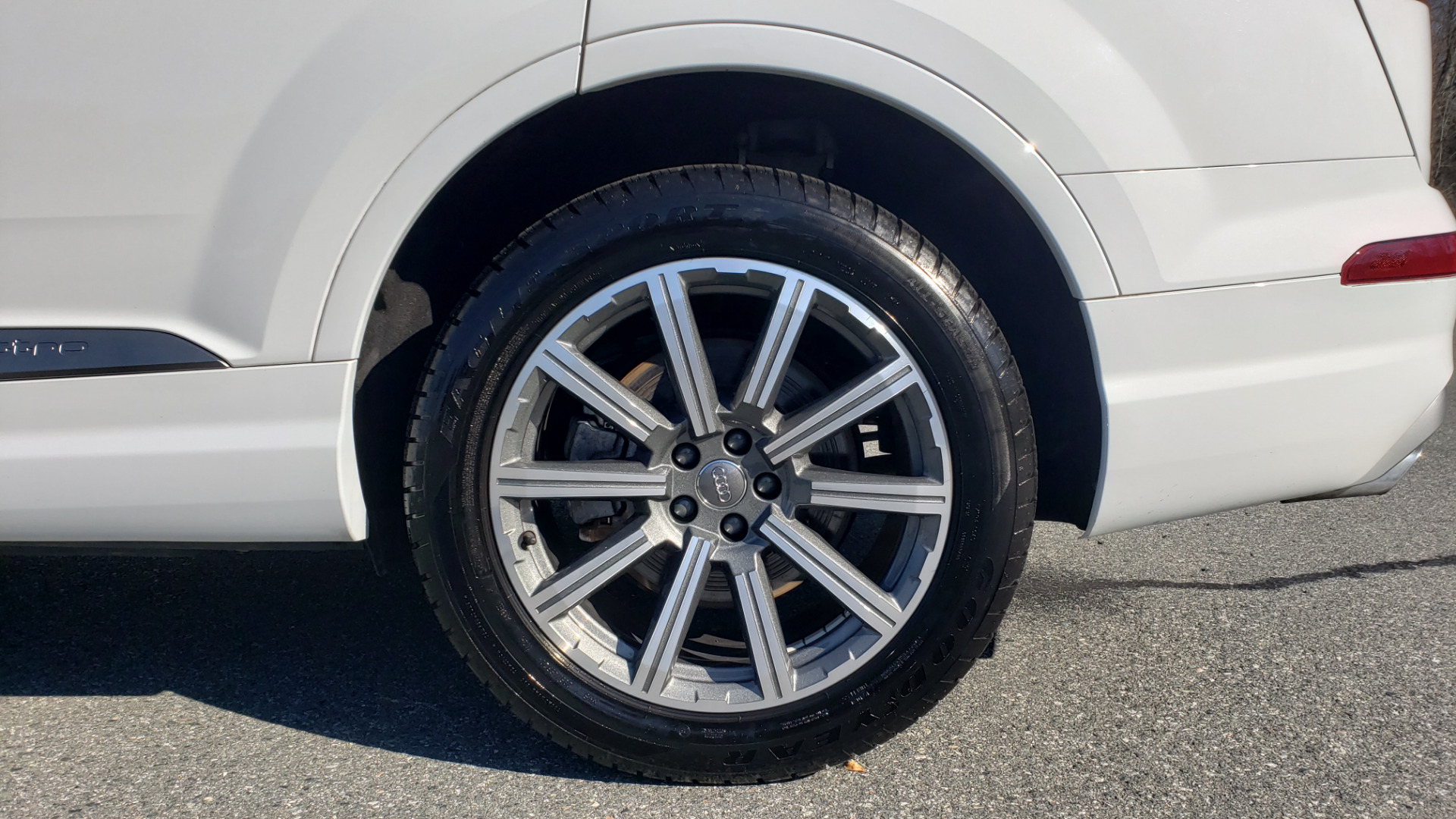 Used 2017 Audi Q7 PRESTIGE 3.0T / NAV / CLD WTHR / SUNROOF / REARVIEW for sale Sold at Formula Imports in Charlotte NC 28227 7