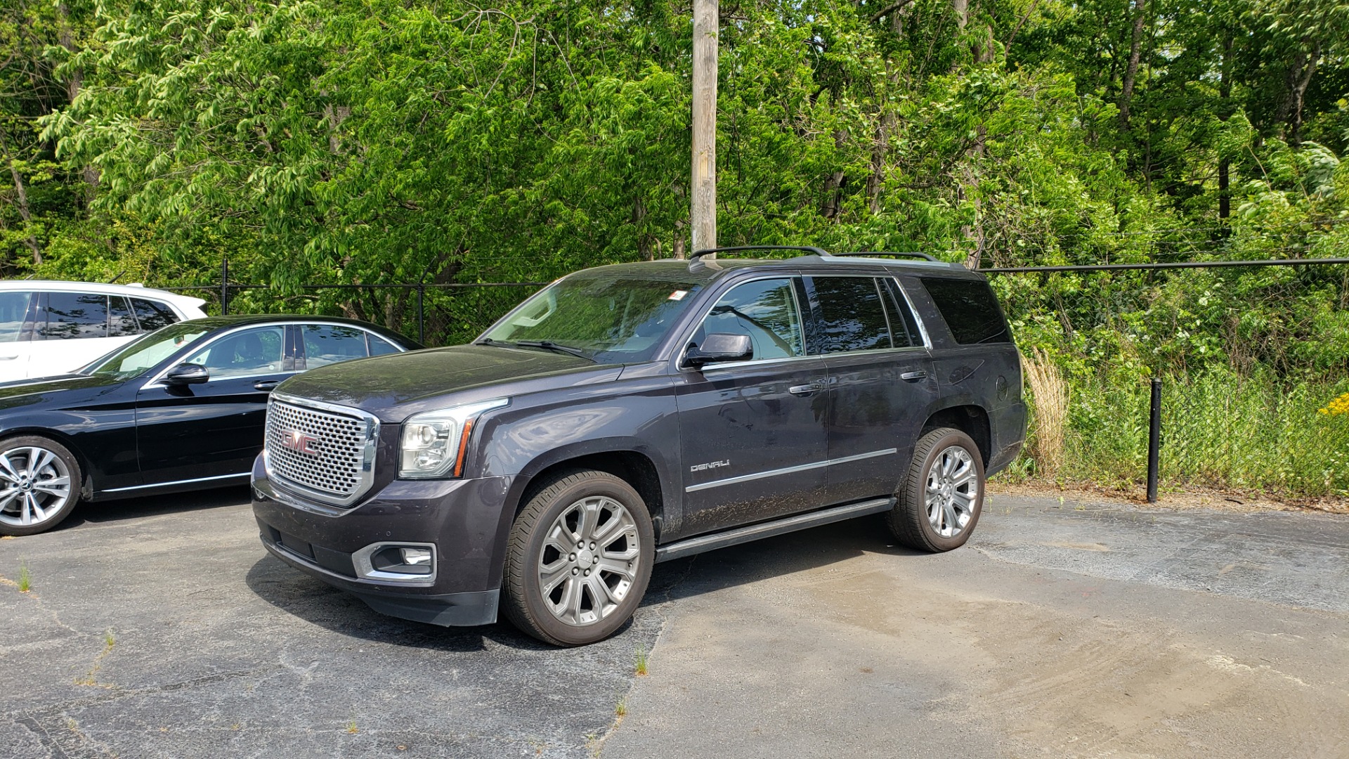 Used 2015 GMC YUKON DENALI 4WD / NAV / BOSE / SUNROOF / 3-ROW / DVD / REARVIEW for sale Sold at Formula Imports in Charlotte NC 28227 1