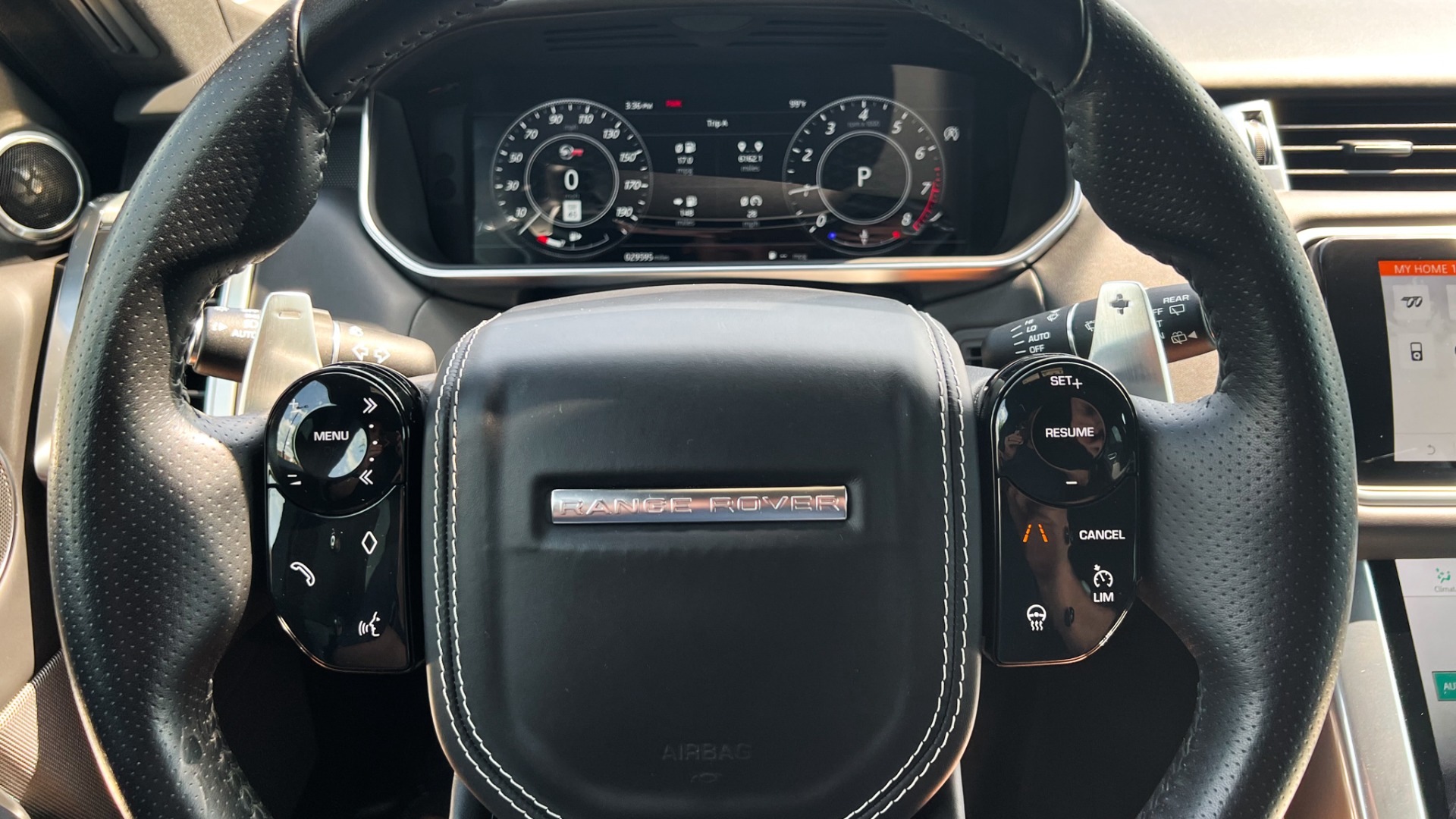 Used 2018 Land Rover Range Rover Sport SVR / SVO ULTRA METALLIC PAINT / MERIDIAN SIGNATURE / 22IN WHEELS for sale Sold at Formula Imports in Charlotte NC 28227 13