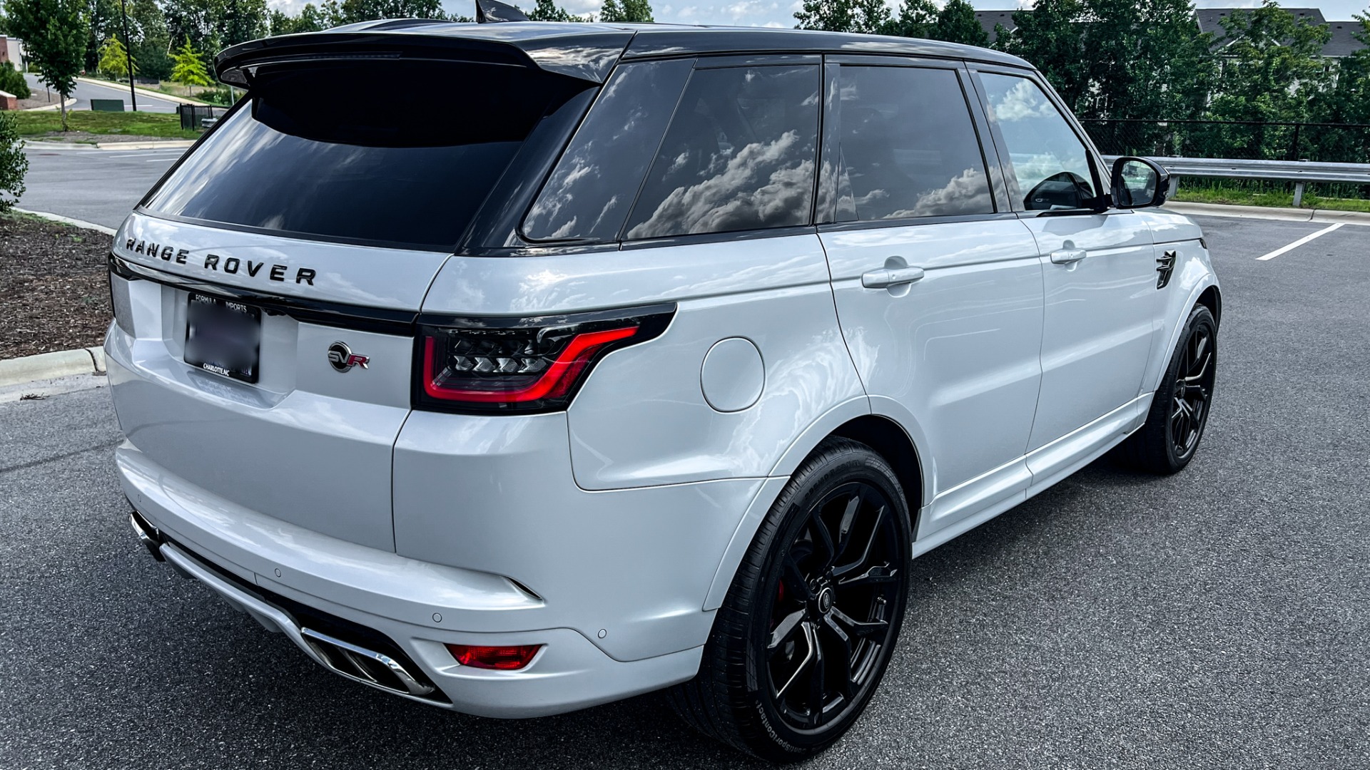 Used 2018 Land Rover Range Rover Sport SVR / SVO ULTRA METALLIC PAINT / MERIDIAN SIGNATURE / 22IN WHEELS for sale $99,995 at Formula Imports in Charlotte NC 28227 9