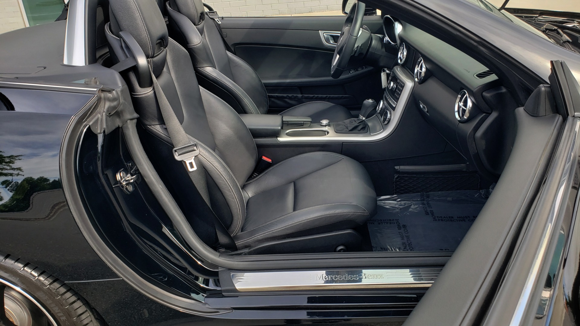 Used 2012 Mercedes-Benz SLK-CLASS SLK 250 ROADSTER / PREM 1 PKG / COMAND LAUNCH PKG / 7-SPD AUTO for sale Sold at Formula Imports in Charlotte NC 28227 32