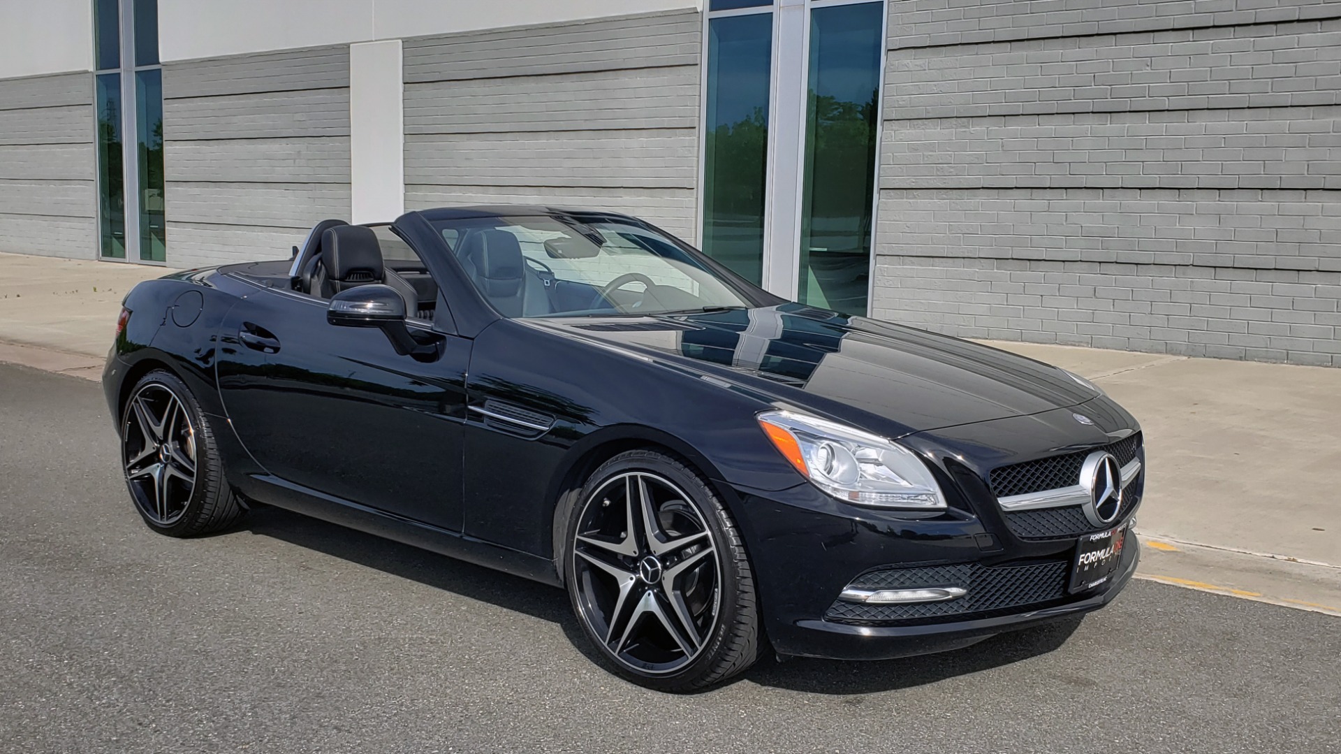 Used 2012 Mercedes-Benz SLK-CLASS SLK 250 ROADSTER / PREM 1 PKG / COMAND LAUNCH PKG / 7-SPD AUTO for sale Sold at Formula Imports in Charlotte NC 28227 6