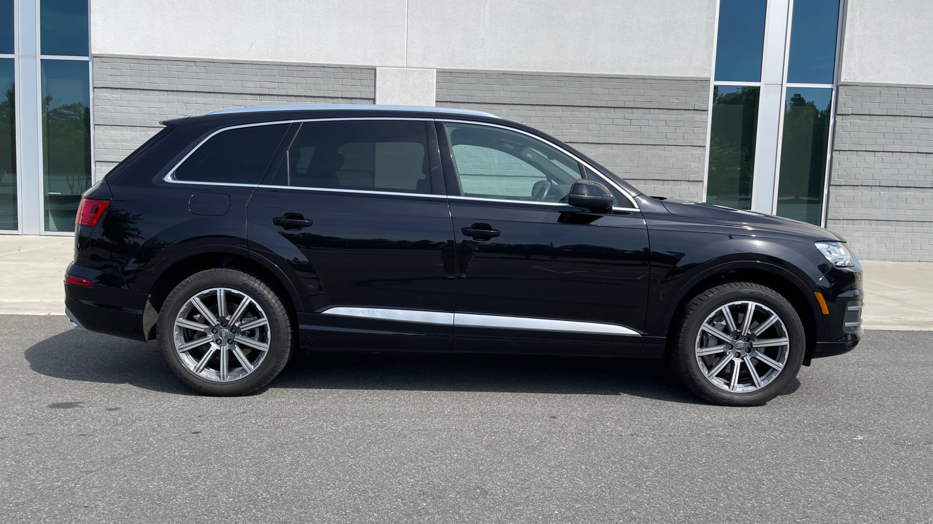 Used 2018 Audi Q7 PREMIUM PLUS / NAV / PANO-ROOF / BOSE / 3-ROW / REARVIEW for sale Sold at Formula Imports in Charlotte NC 28227 7