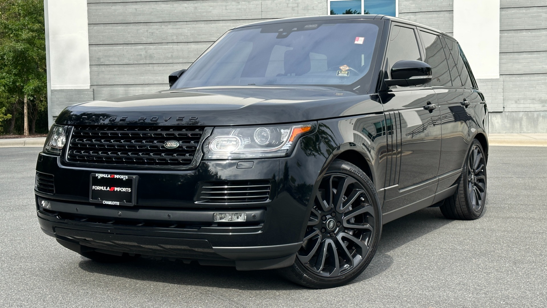 Used 2017 Land Rover RANGE ROVER SC V8 / VISION ASST / DRIVE PKG / MERIDIAN SOUND / PANO-ROOF / NAV / BSM for sale Sold at Formula Imports in Charlotte NC 28227 1