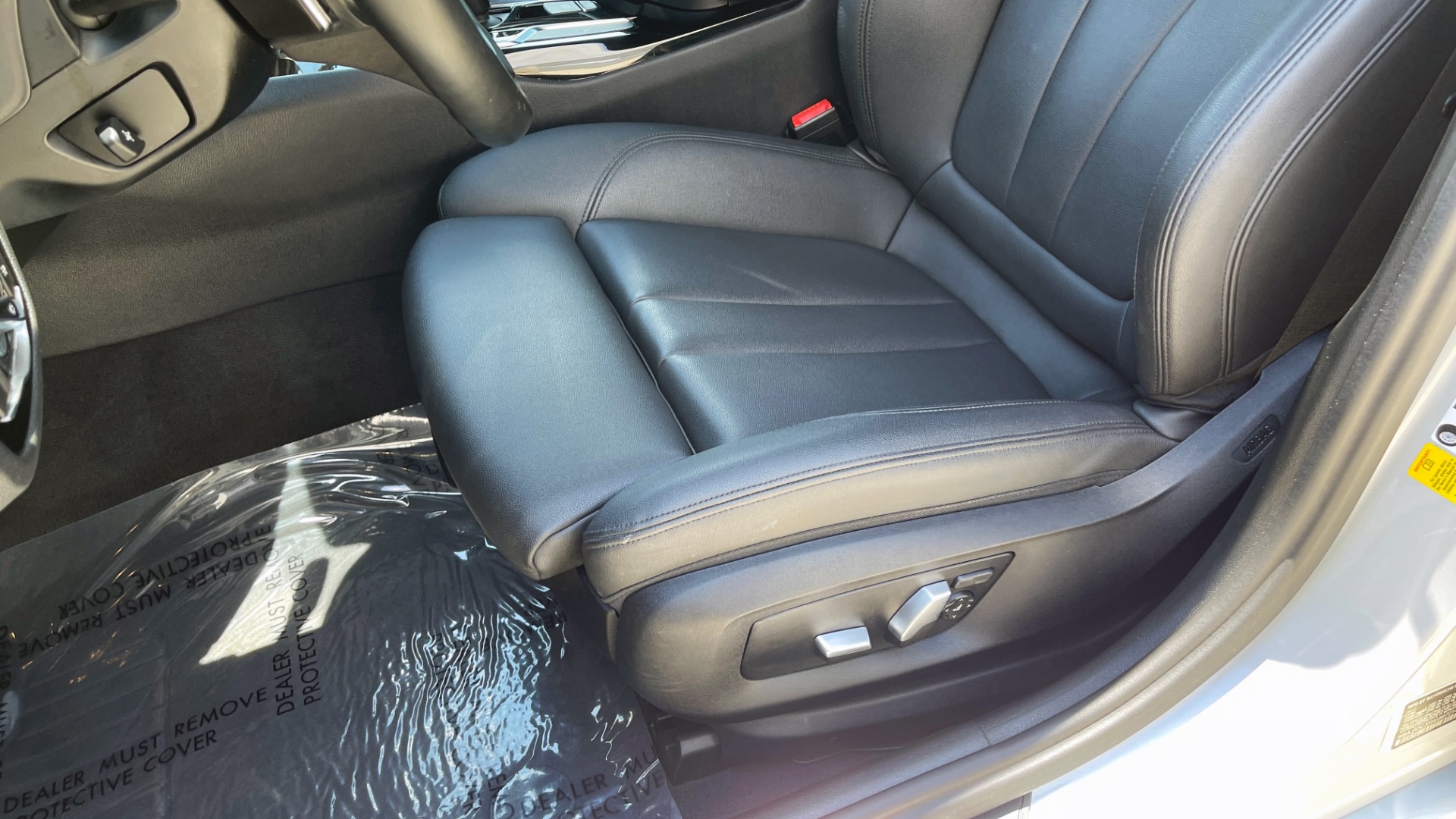 Used 2017 BMW 5-SERIES 530I / NAV / DRVR ASST / SUNROOF / HUD / REARVIEW for sale Sold at Formula Imports in Charlotte NC 28227 49