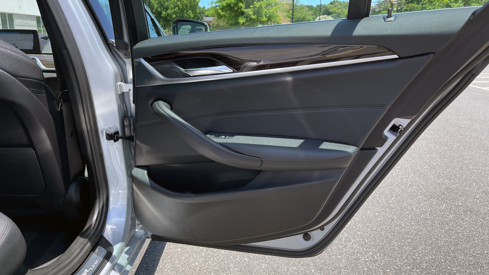 Used 2017 BMW 5-SERIES 530I / NAV / DRVR ASST / SUNROOF / HUD / REARVIEW for sale Sold at Formula Imports in Charlotte NC 28227 64