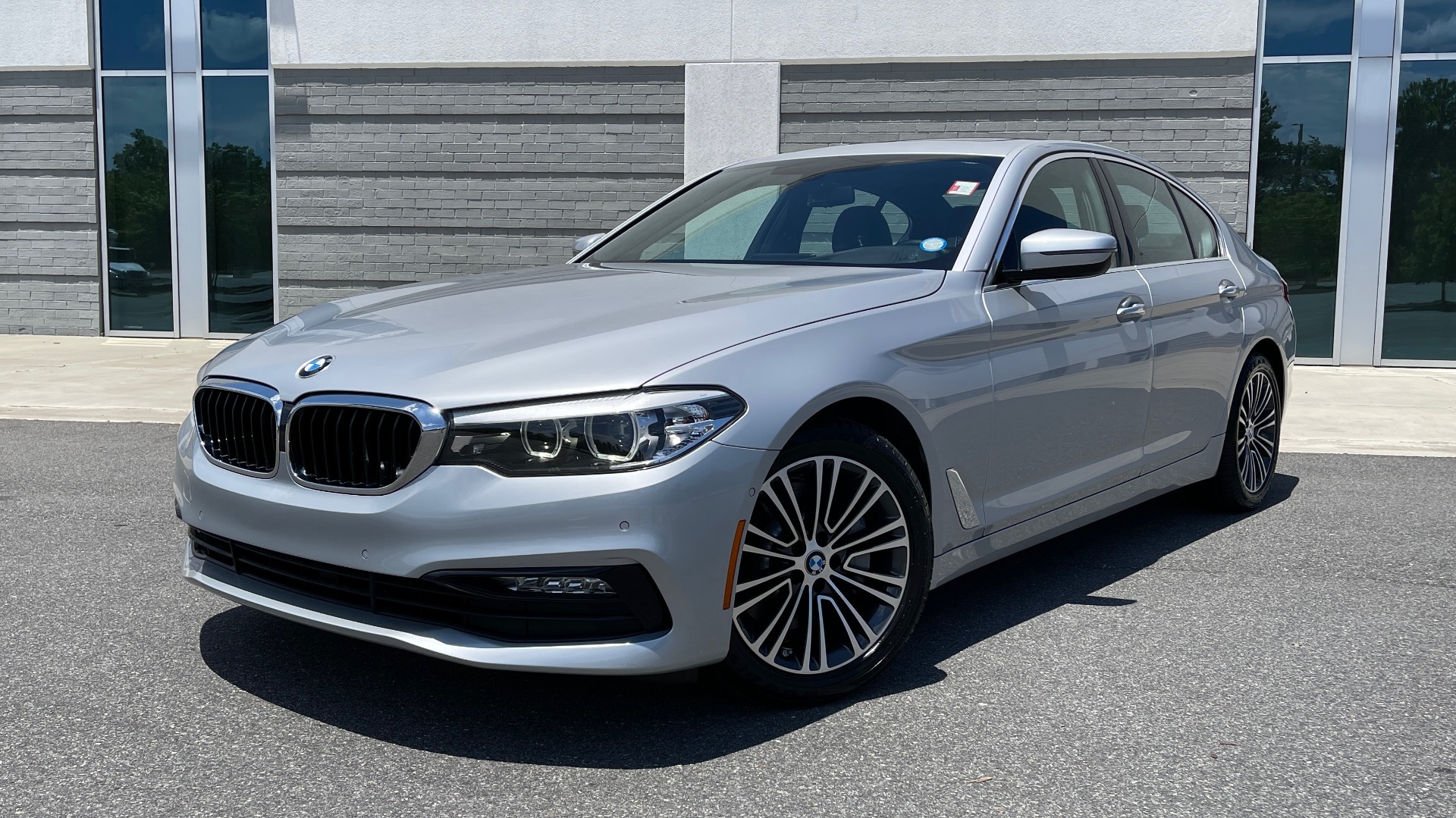 Used 2017 BMW 5-SERIES 530I / NAV / DRVR ASST / SUNROOF / HUD / REARVIEW for sale Sold at Formula Imports in Charlotte NC 28227 1