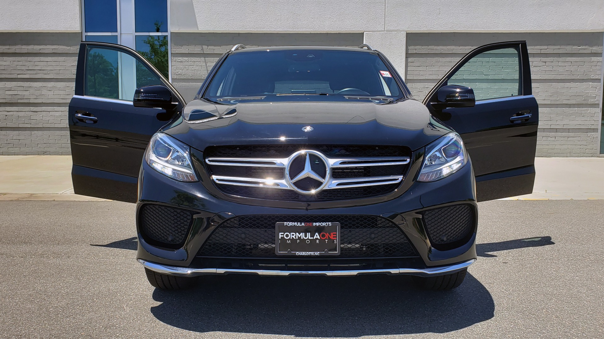 Used 2018 Mercedes-Benz GLE 350 4MATIC PREMIUM / NAV / AMG LINE INT / H/K SND / SUNROOF / REARVIEW for sale Sold at Formula Imports in Charlotte NC 28227 23