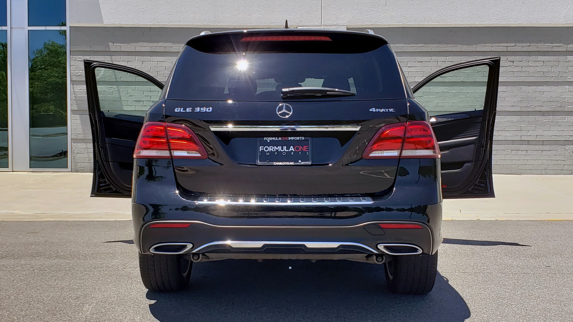 Used 2018 Mercedes-Benz GLE 350 4MATIC PREMIUM / NAV / AMG LINE INT / H/K SND / SUNROOF / REARVIEW for sale Sold at Formula Imports in Charlotte NC 28227 30