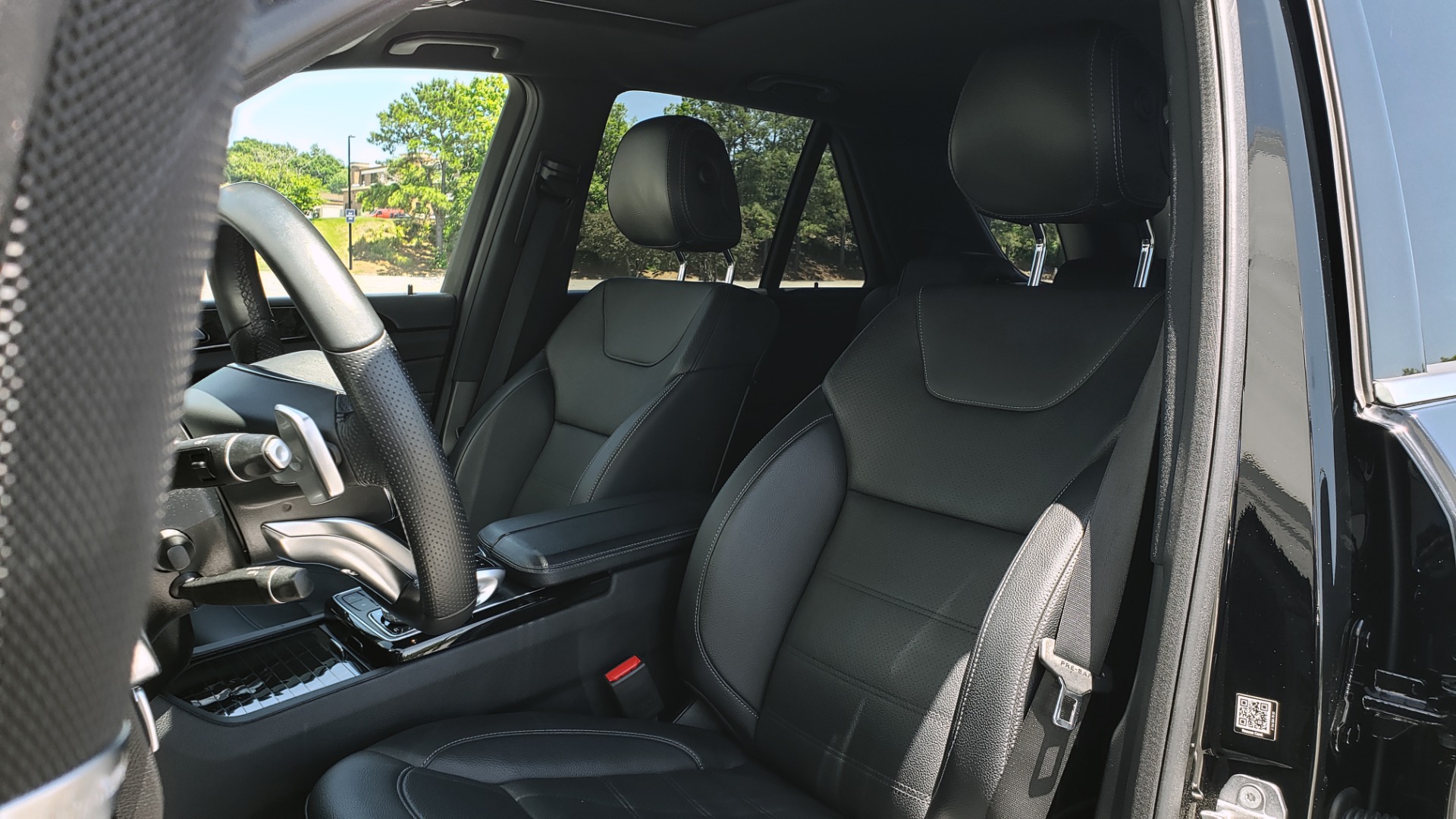Used 2018 Mercedes-Benz GLE 350 4MATIC PREMIUM / NAV / AMG LINE INT / H/K SND / SUNROOF / REARVIEW for sale Sold at Formula Imports in Charlotte NC 28227 37