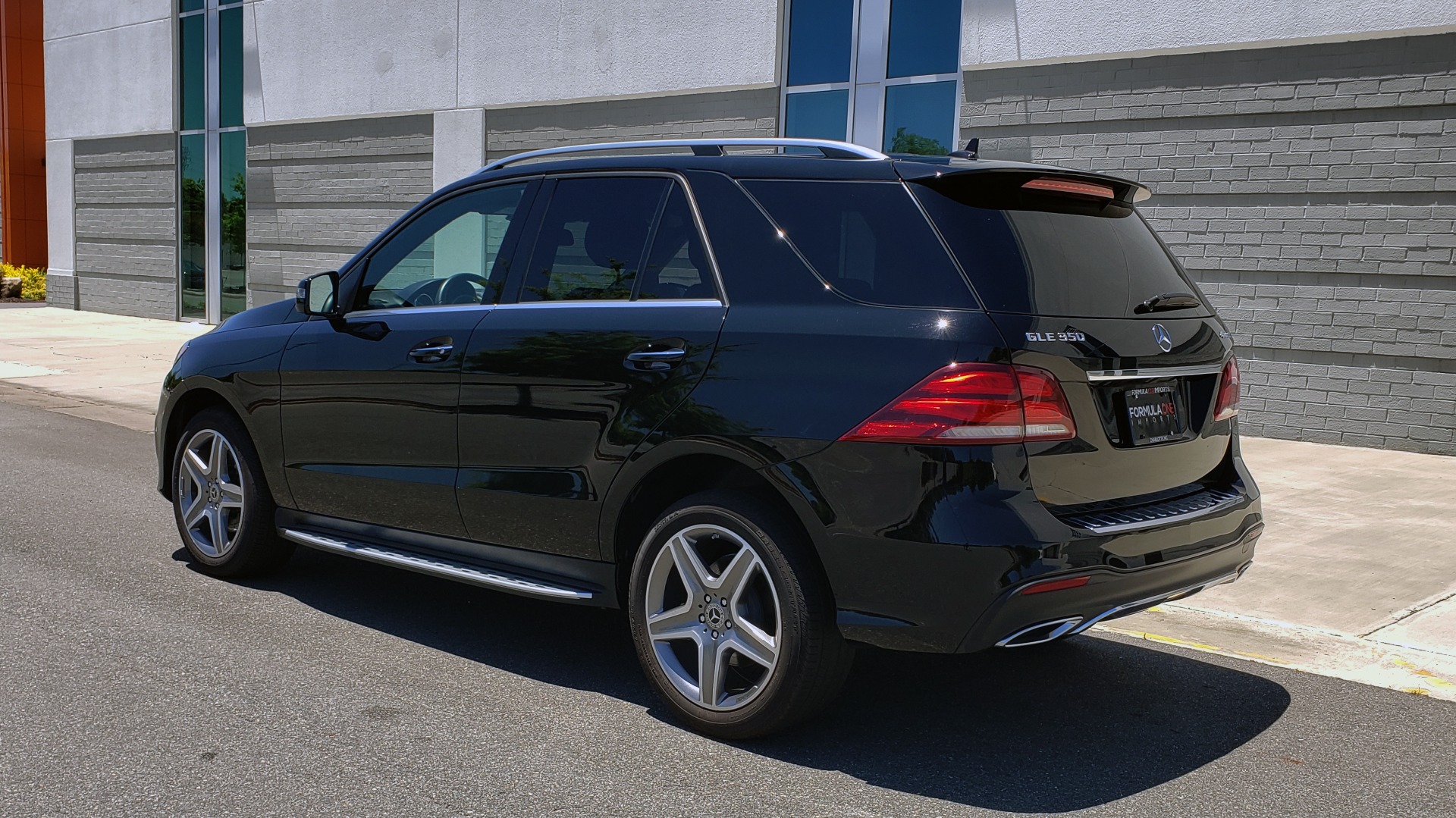 Used 2018 Mercedes-Benz GLE 350 4MATIC PREMIUM / NAV / AMG LINE INT / H/K SND / SUNROOF / REARVIEW for sale Sold at Formula Imports in Charlotte NC 28227 6