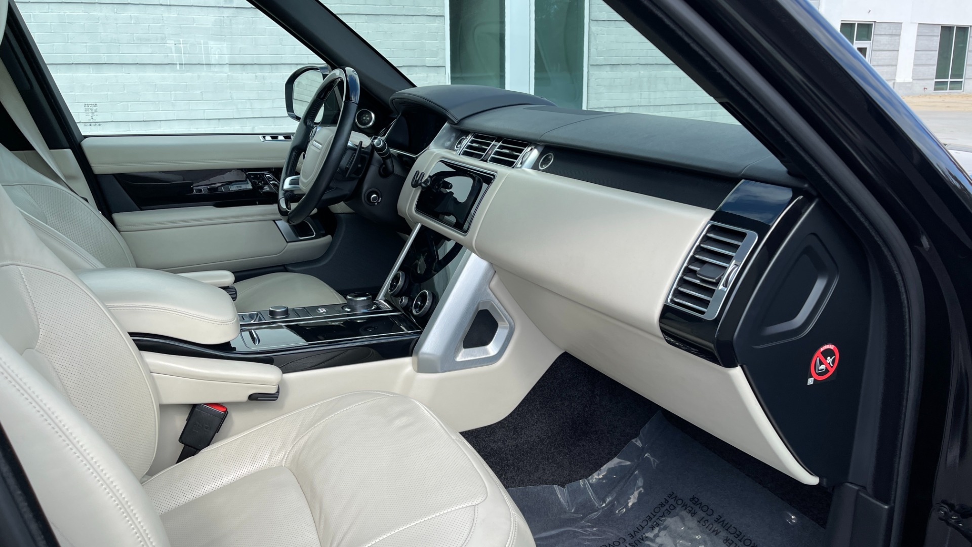 Used 2018 Land Rover Range Rover for sale Sold at Formula Imports in Charlotte NC 28227 20