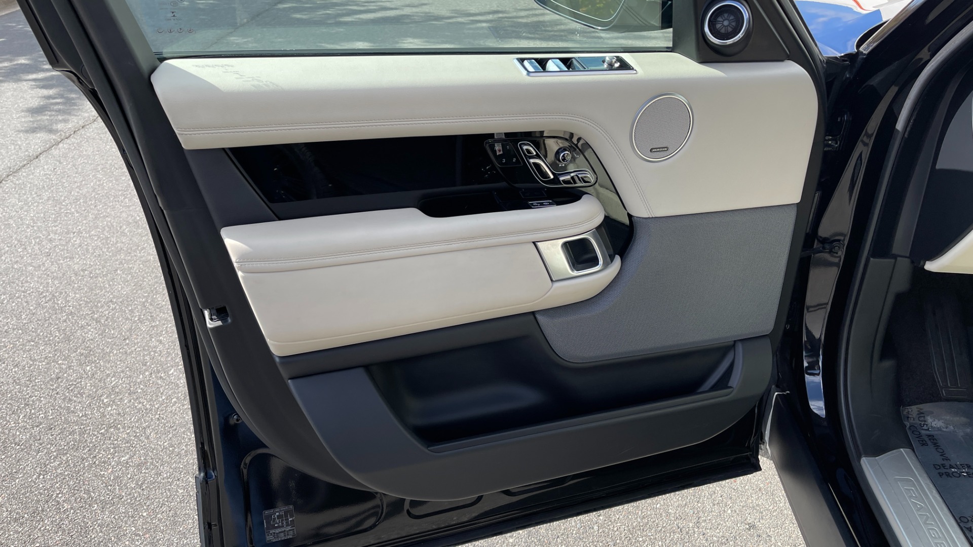 Used 2018 Land Rover Range Rover for sale Sold at Formula Imports in Charlotte NC 28227 35