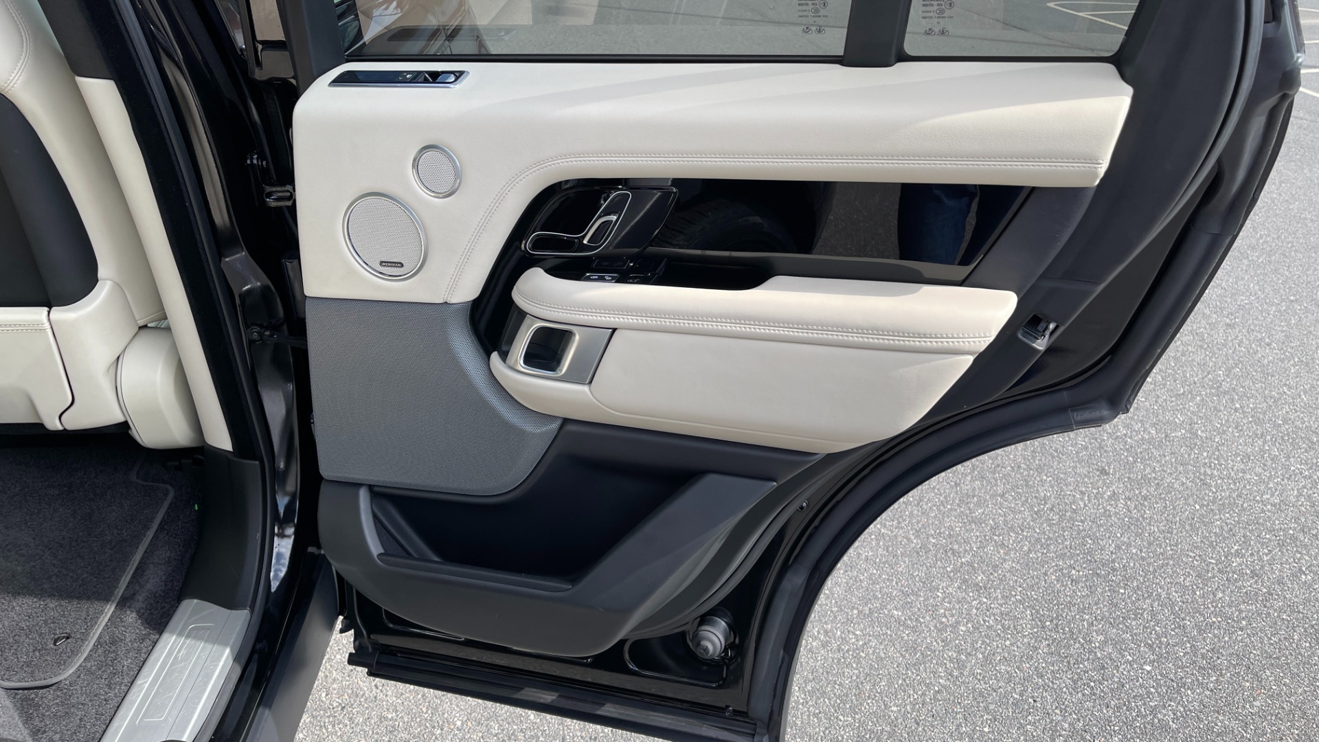 Used 2018 Land Rover Range Rover for sale Sold at Formula Imports in Charlotte NC 28227 38