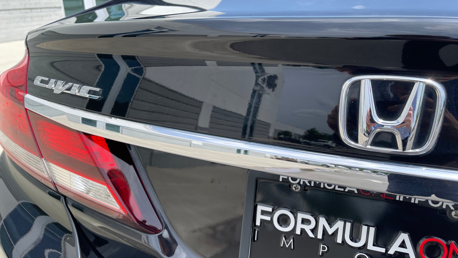 Used 2013 Honda CIVIC SEDAN LX / 5-SPD AUTO / 1.8L 4-CYL / BLUETOOTH / AIR CONDITIONING for sale Sold at Formula Imports in Charlotte NC 28227 12