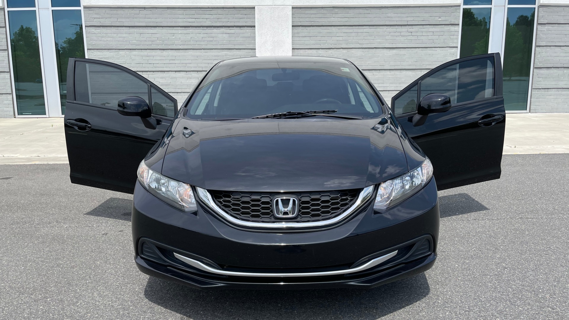 Used 2013 Honda CIVIC SEDAN LX / 5-SPD AUTO / 1.8L 4-CYL / BLUETOOTH / AIR CONDITIONING for sale Sold at Formula Imports in Charlotte NC 28227 14