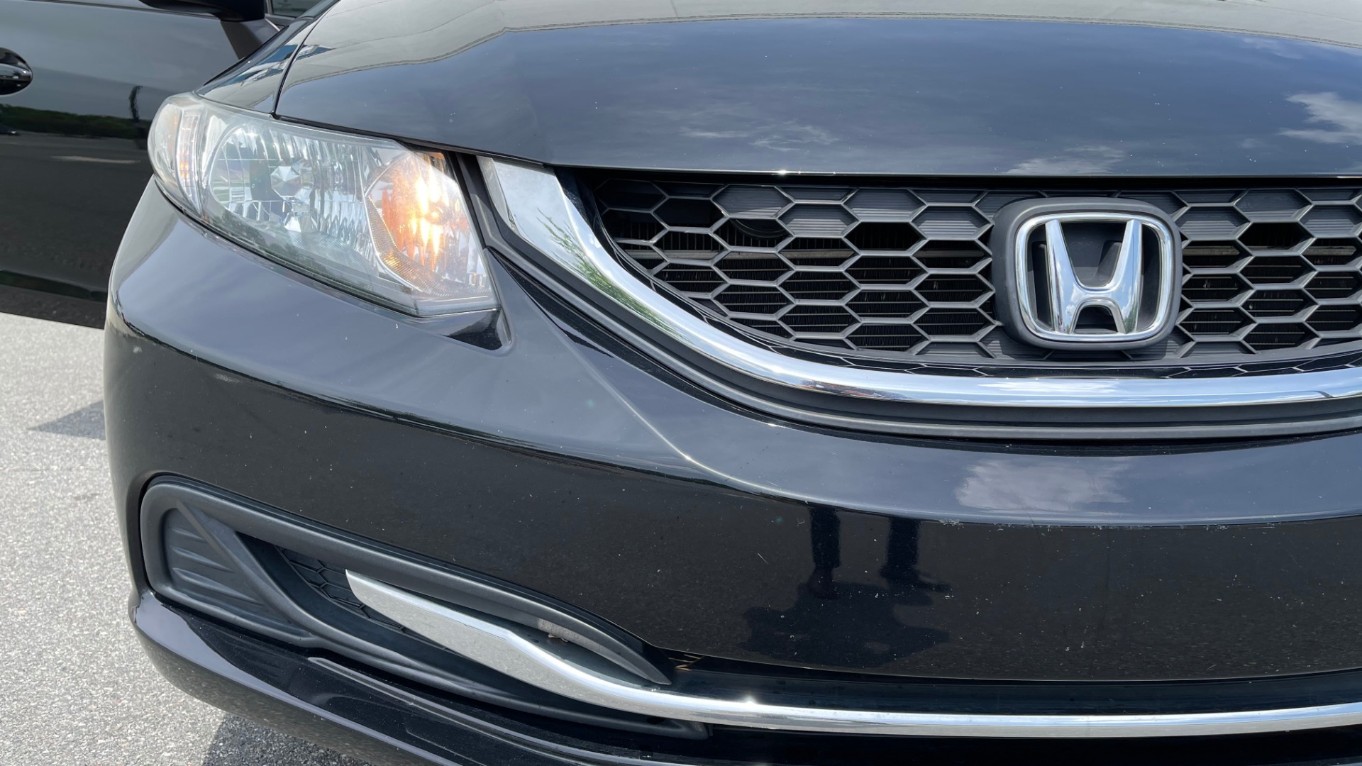 Used 2013 Honda CIVIC SEDAN LX / 5-SPD AUTO / 1.8L 4-CYL / BLUETOOTH / AIR CONDITIONING for sale Sold at Formula Imports in Charlotte NC 28227 16